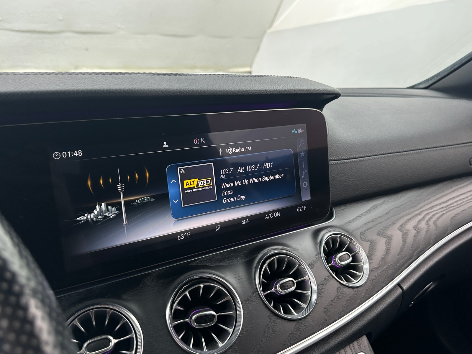 Thumbnail: 2020 Mercedes-Benz E-Class - 2
