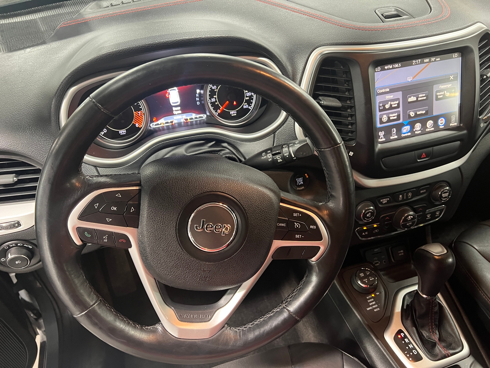 Thumbnail: 2015 Jeep Cherokee - 5