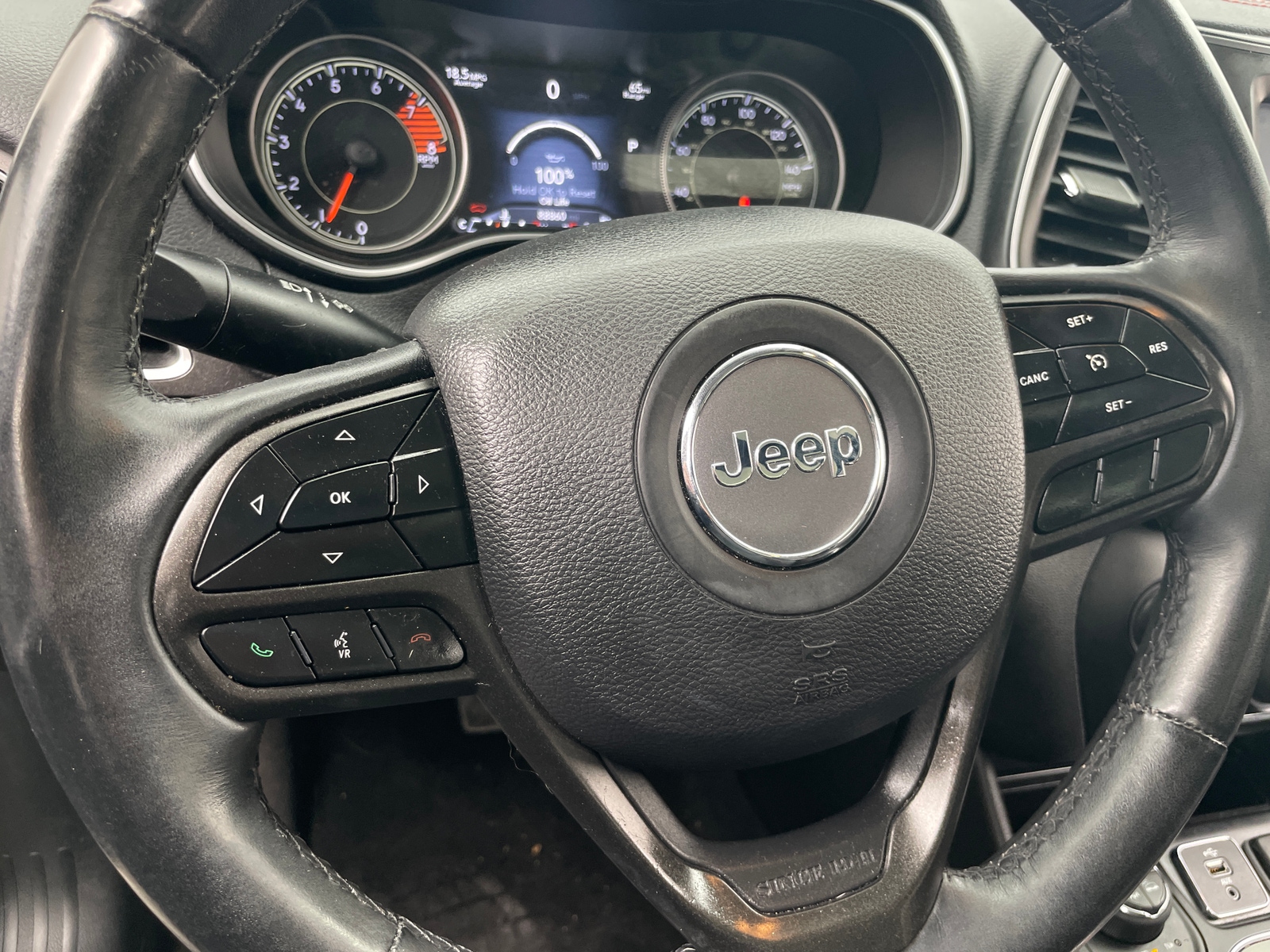 Thumbnail: 2019 Jeep Cherokee - 4