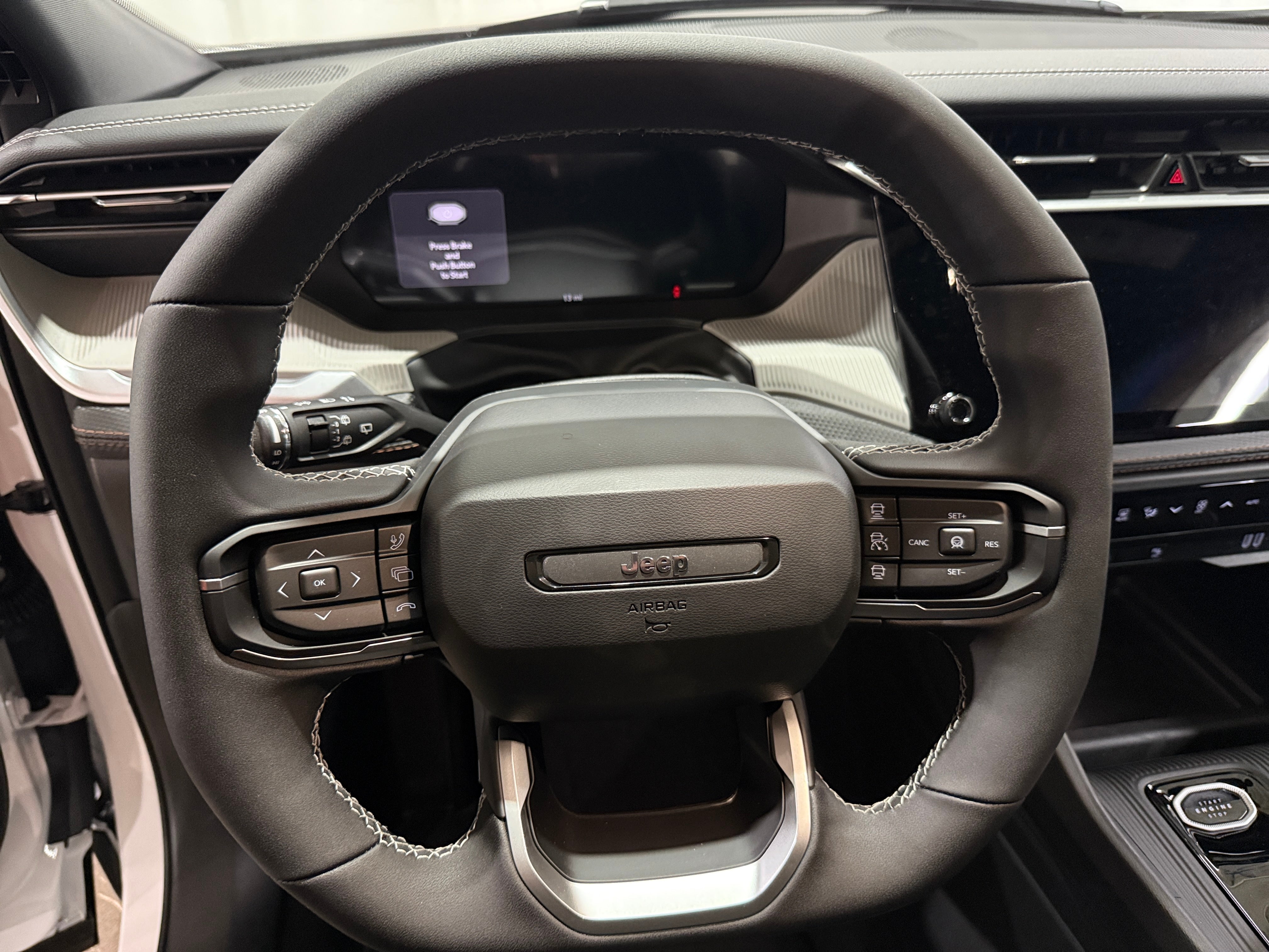 2026 Jeep Cherokee Limited HEV 4X4's photo