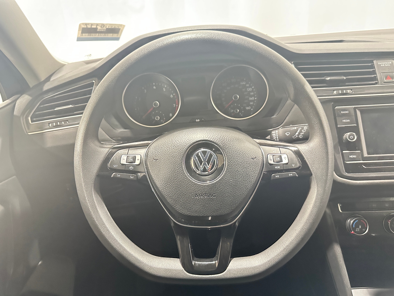 Thumbnail: 2021 Volkswagen Tiguan - 5