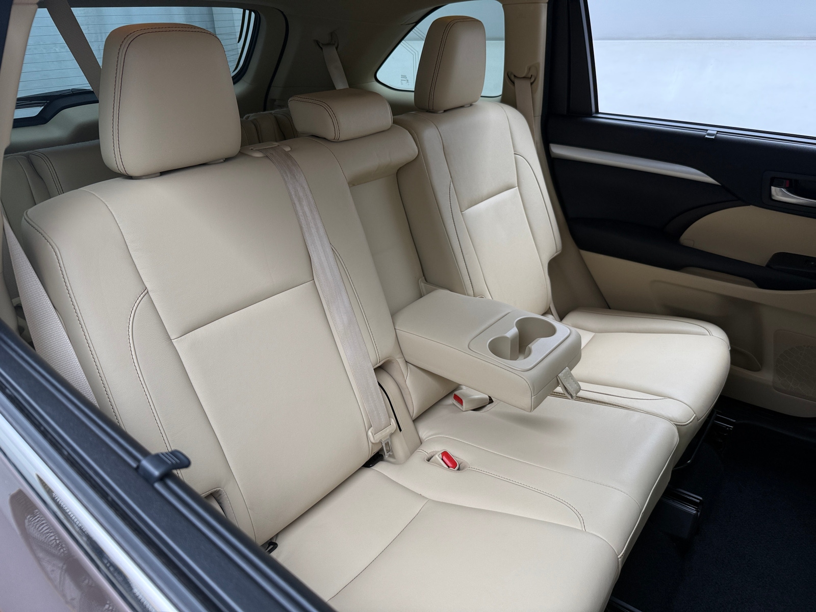 Thumbnail: 2017 Toyota Highlander - 5