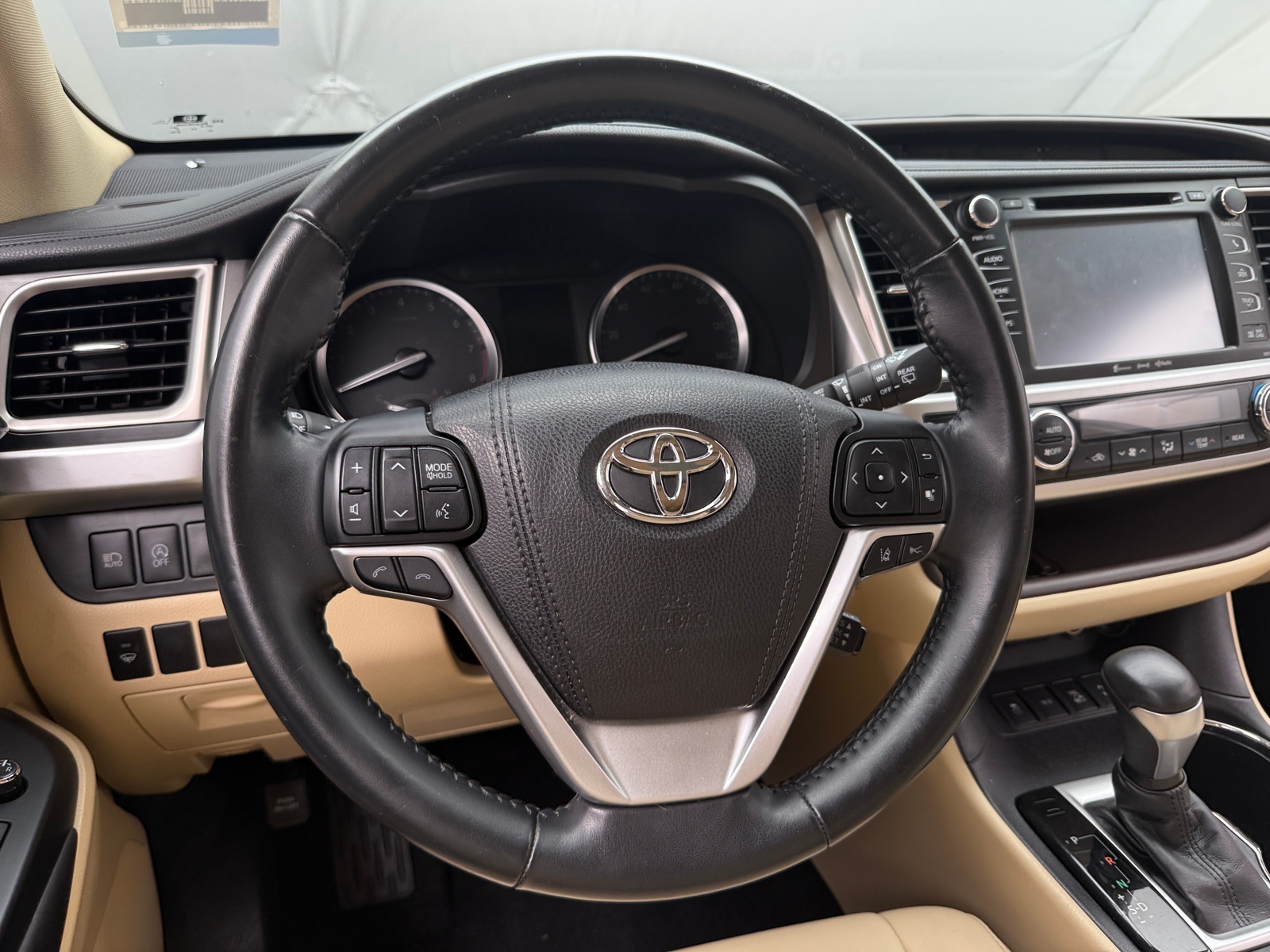 Thumbnail: 2017 Toyota Highlander - 4