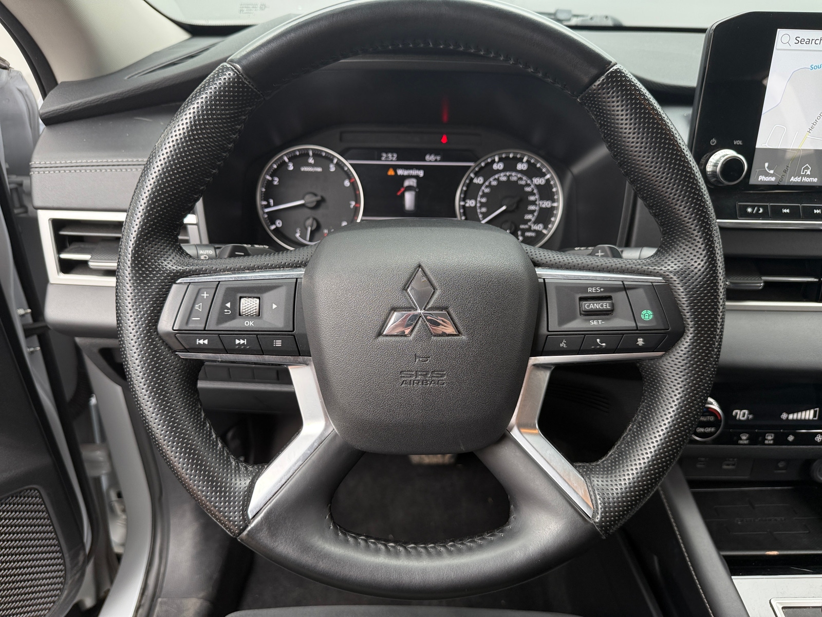 Thumbnail: 2024 Mitsubishi Outlander - 4