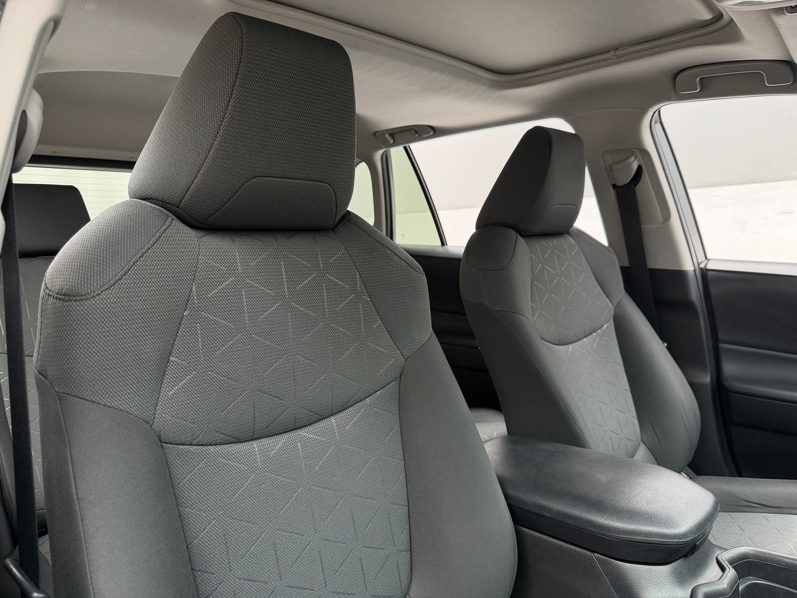 Thumbnail: 2020 Toyota RAV4 - 2