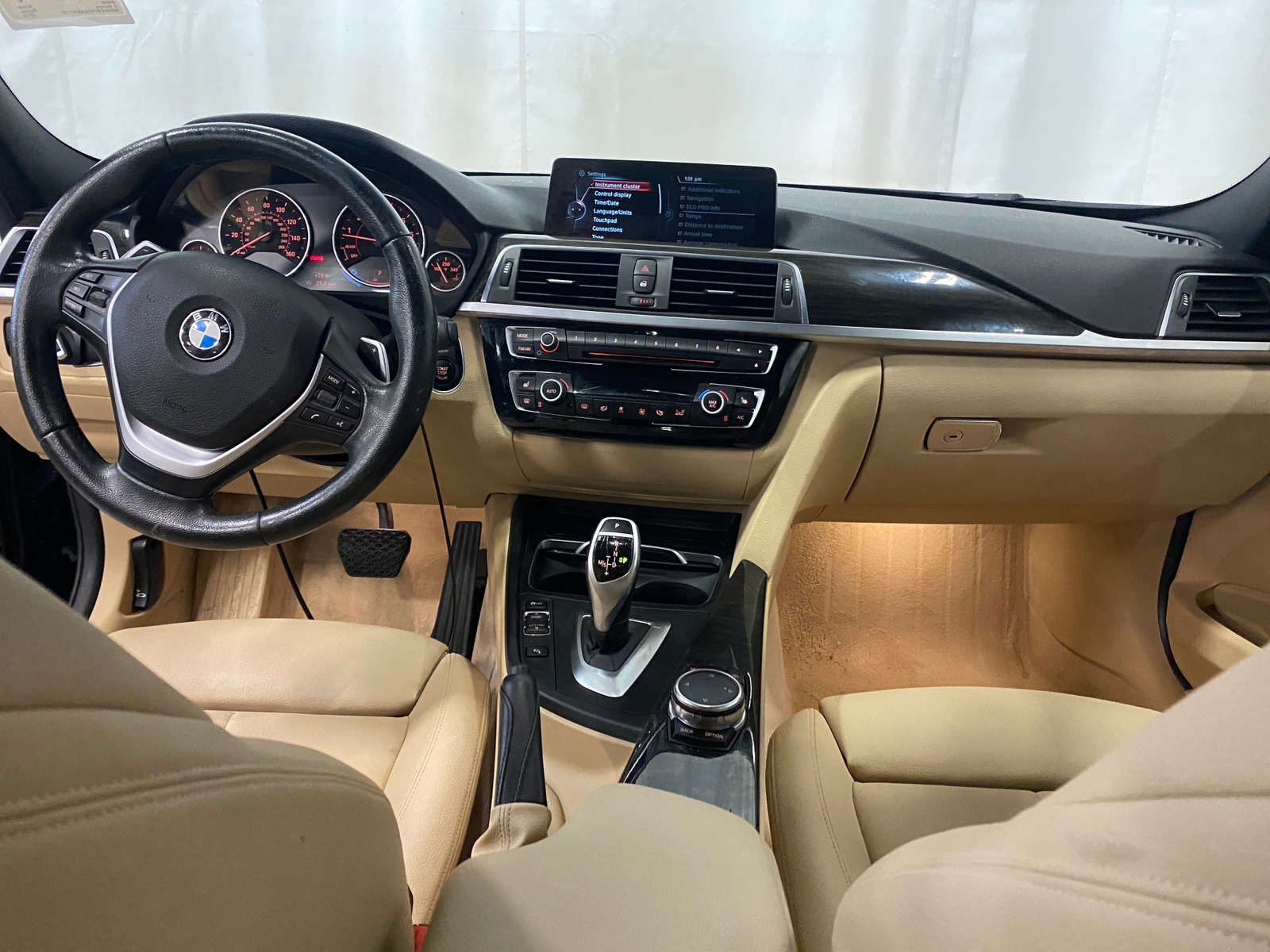 Thumbnail: 2016 BMW 3 Series - 2
