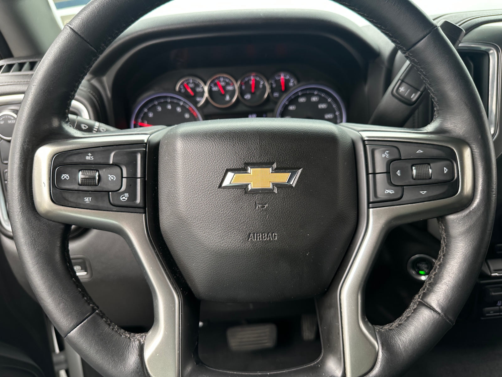 Thumbnail: 2020 Chevrolet Silverado 1500 - 5