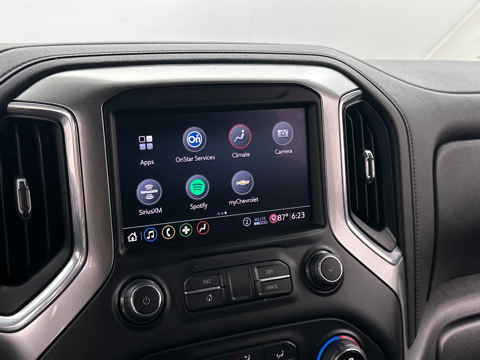 Thumbnail: 2020 Chevrolet Silverado 1500 - 4