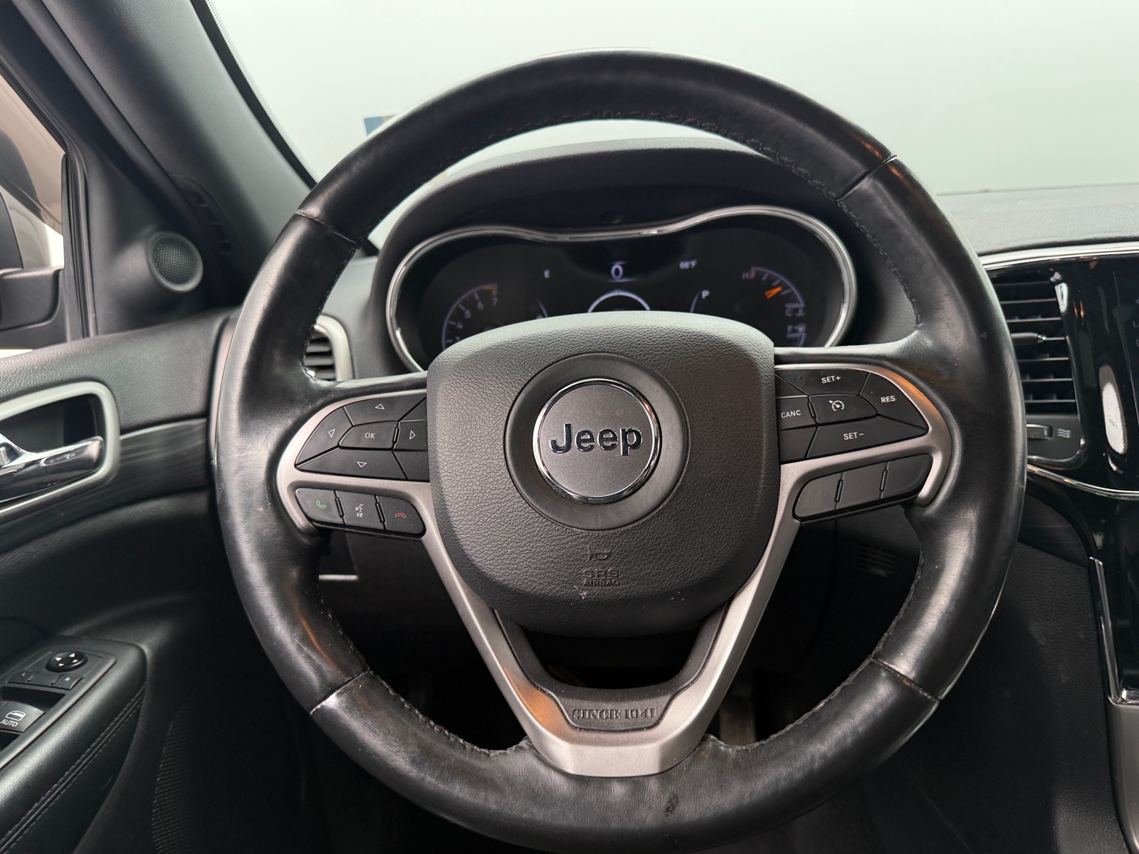 Thumbnail: 2020 Jeep Grand Cherokee - 5