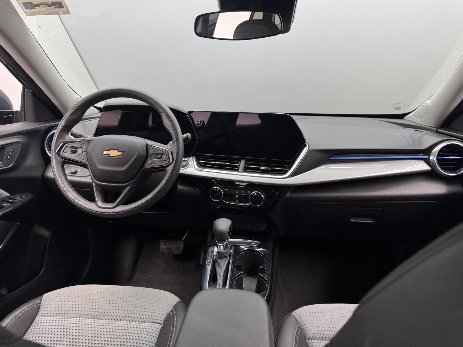 Thumbnail: 2025 Chevrolet Trax - 3