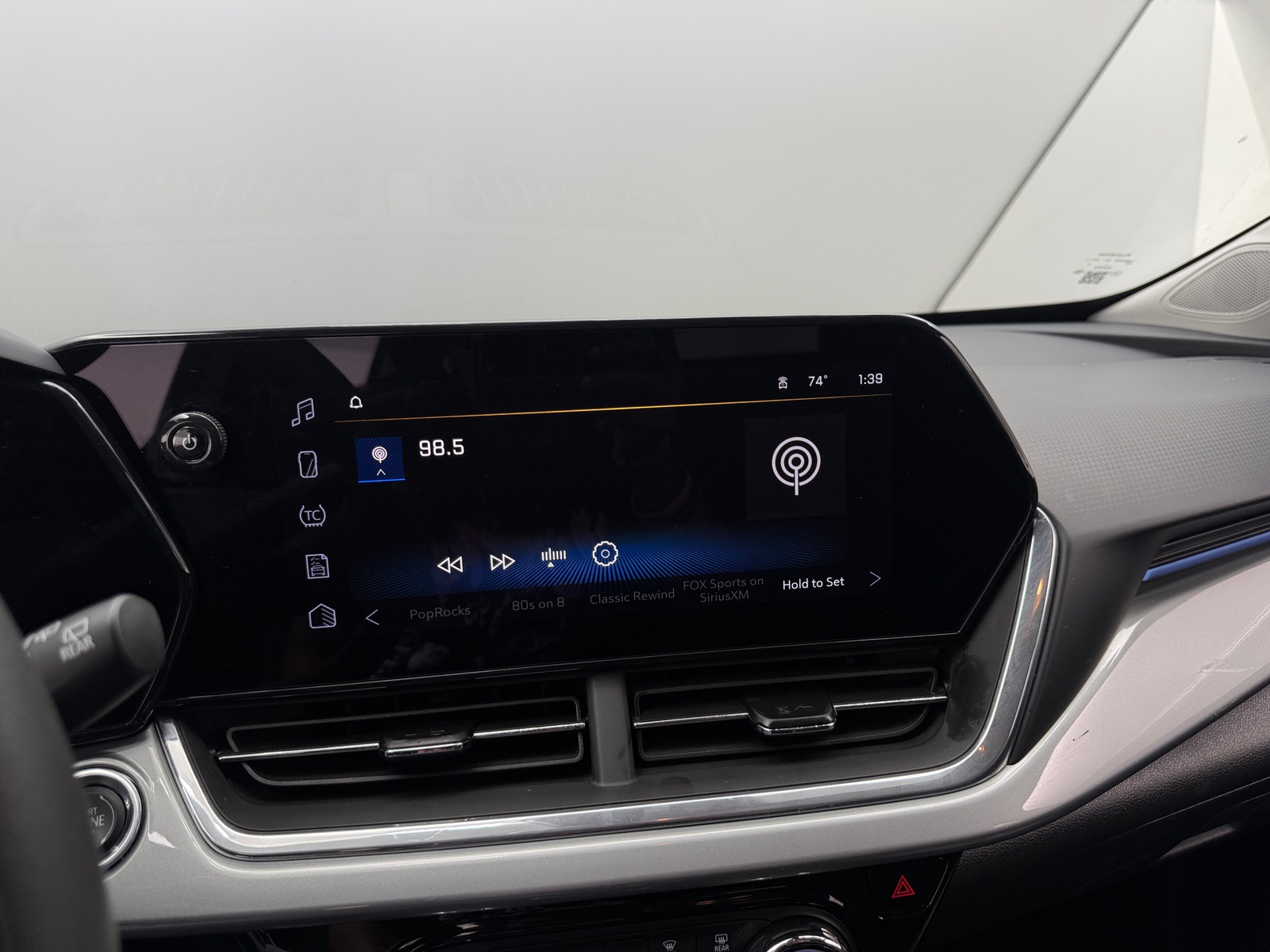 Thumbnail: 2025 Chevrolet Trax - 4