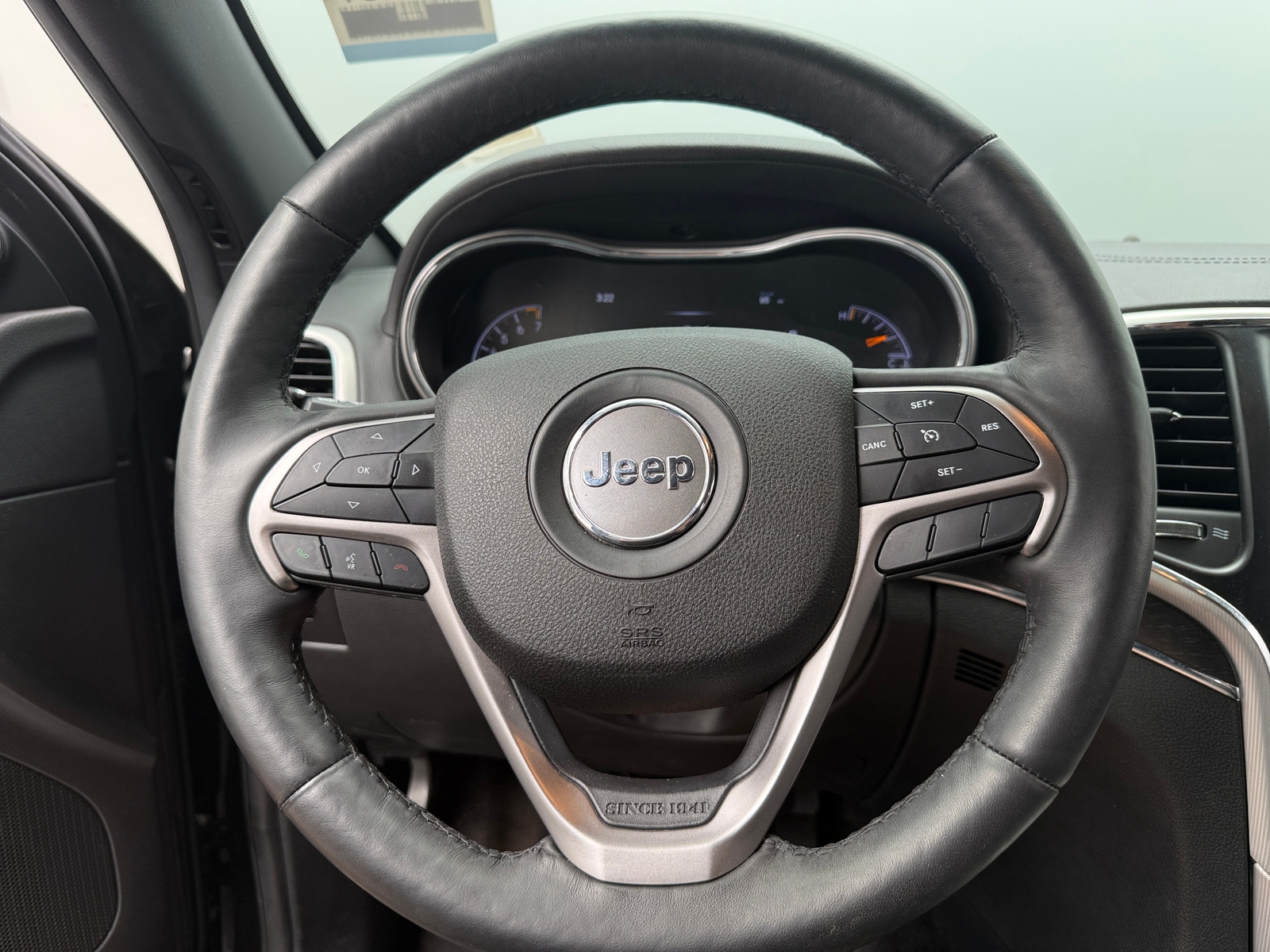 Thumbnail: 2018 Jeep Grand Cherokee - 4