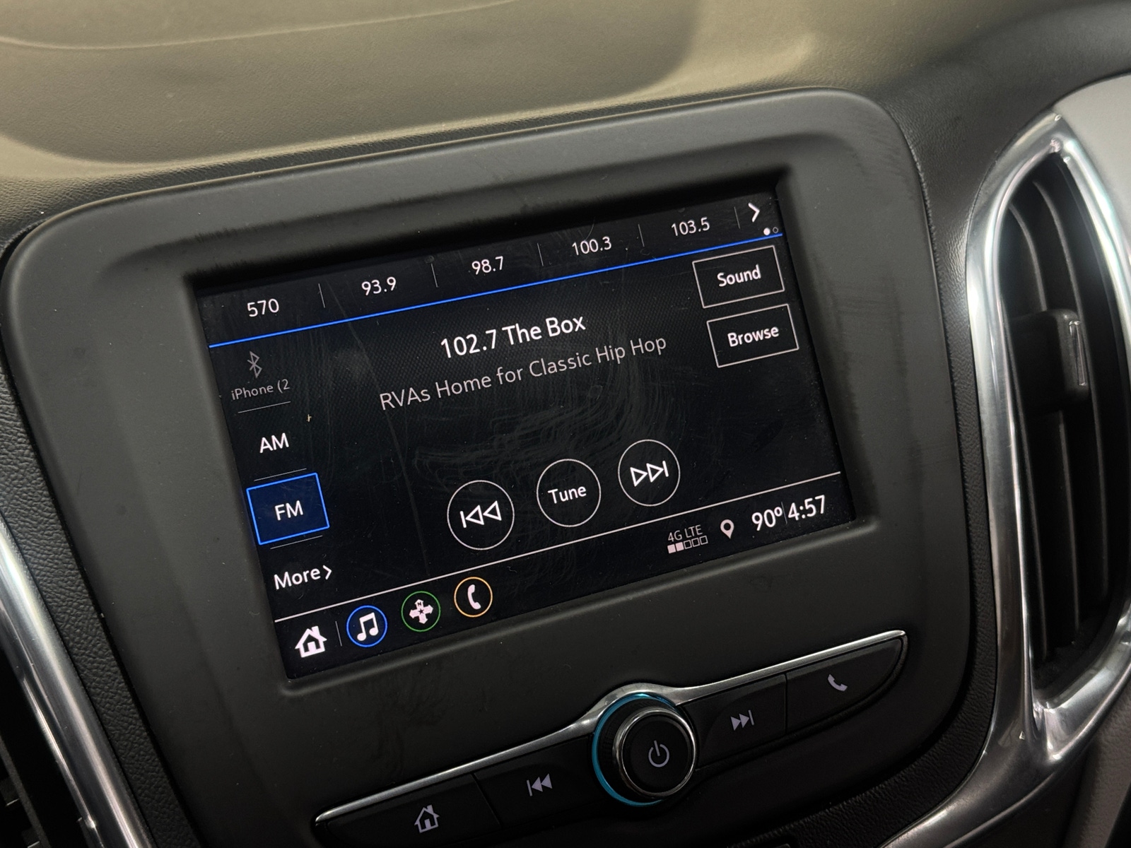Thumbnail: 2021 Chevrolet Equinox - 4