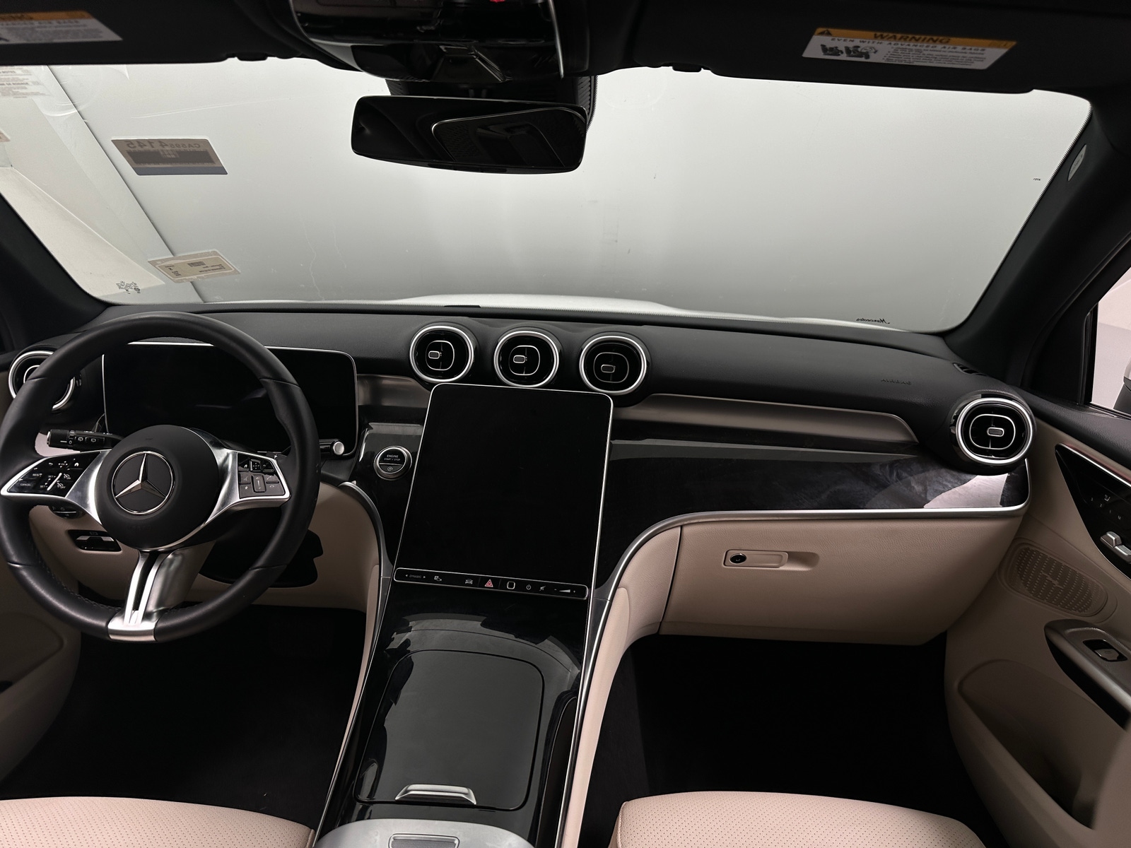 Thumbnail: 2025 Mercedes-Benz GLC - 2