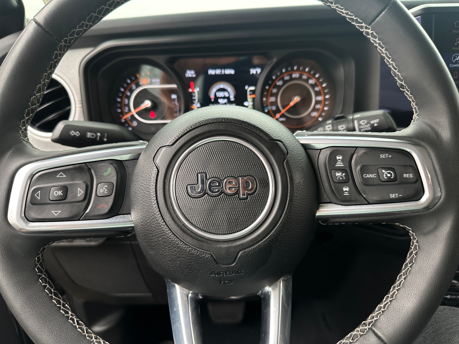 Thumbnail: 2025 Jeep Wrangler - 5
