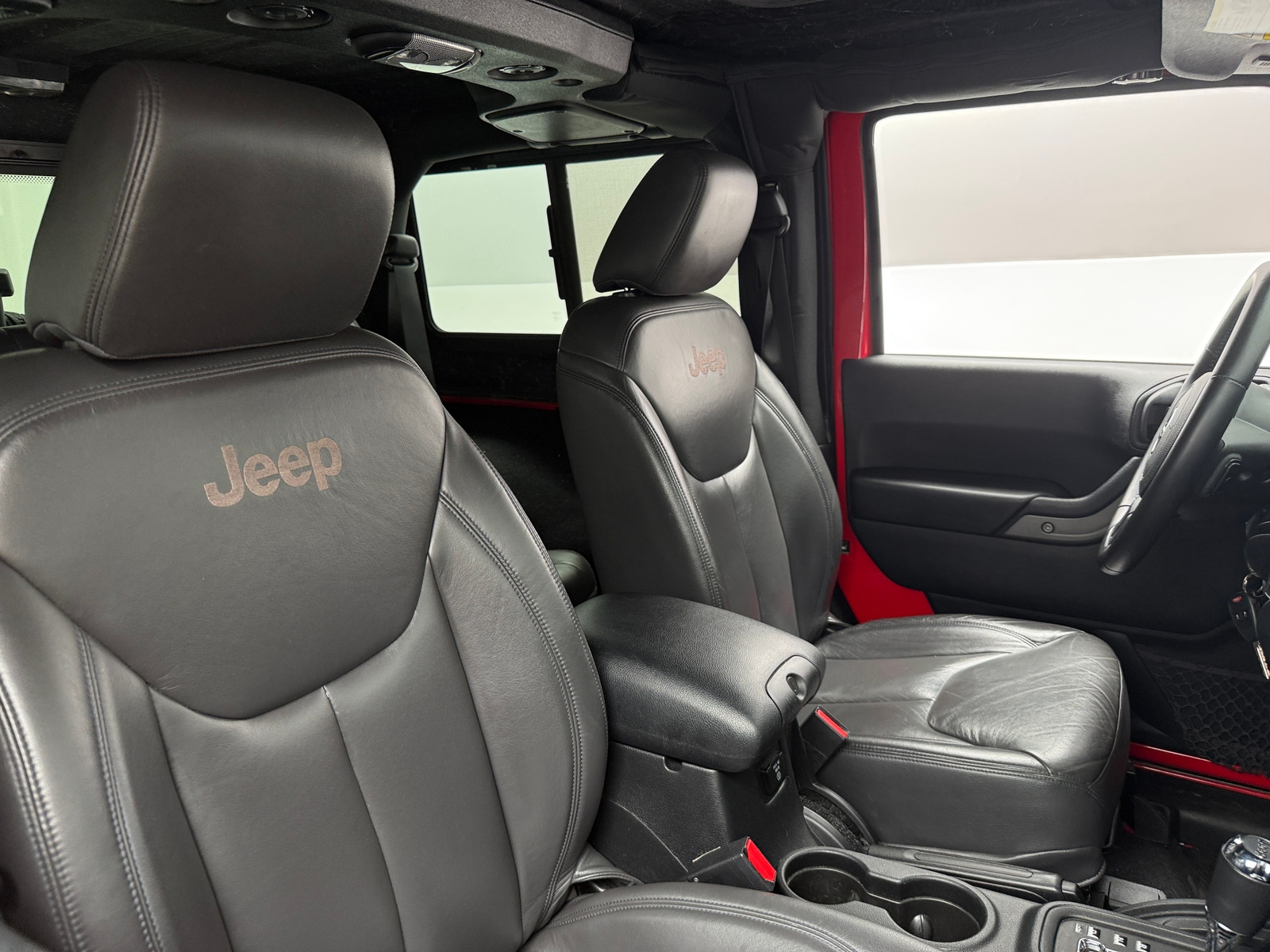 Thumbnail: 2016 Jeep Wrangler - 2