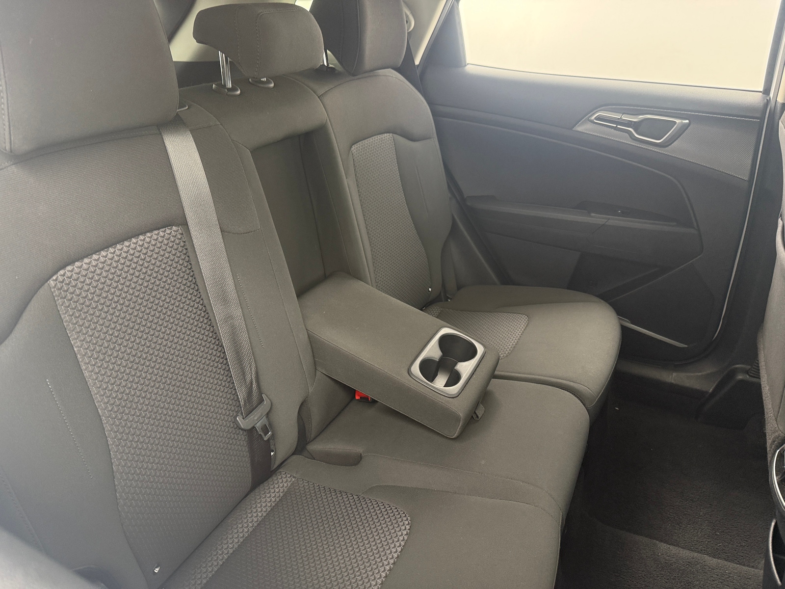 Thumbnail: 2025 Kia Sportage - 6