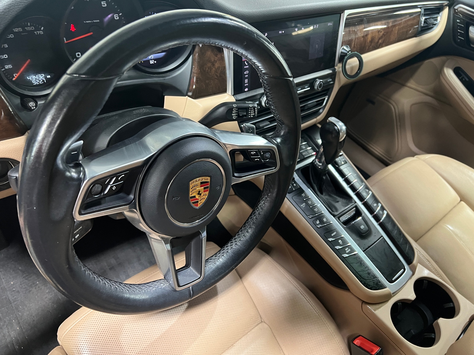 Thumbnail: 2020 Porsche Macan - 4