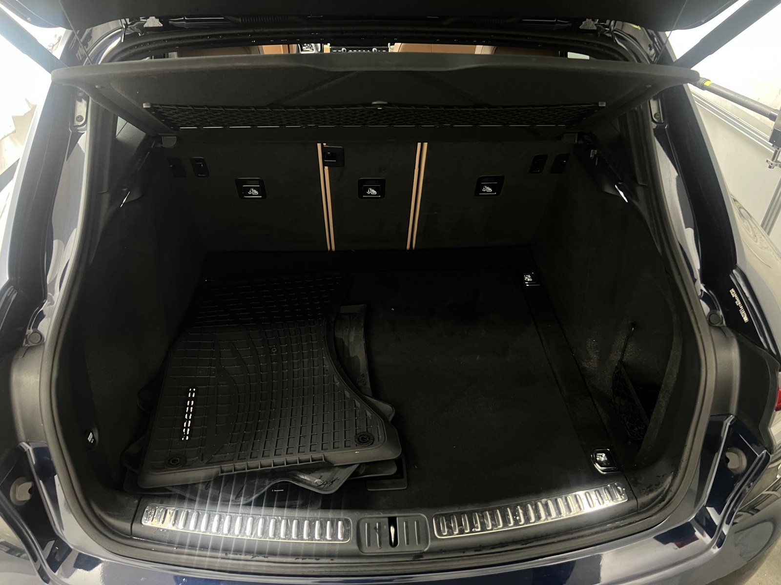 Thumbnail: 2020 Porsche Macan - 6