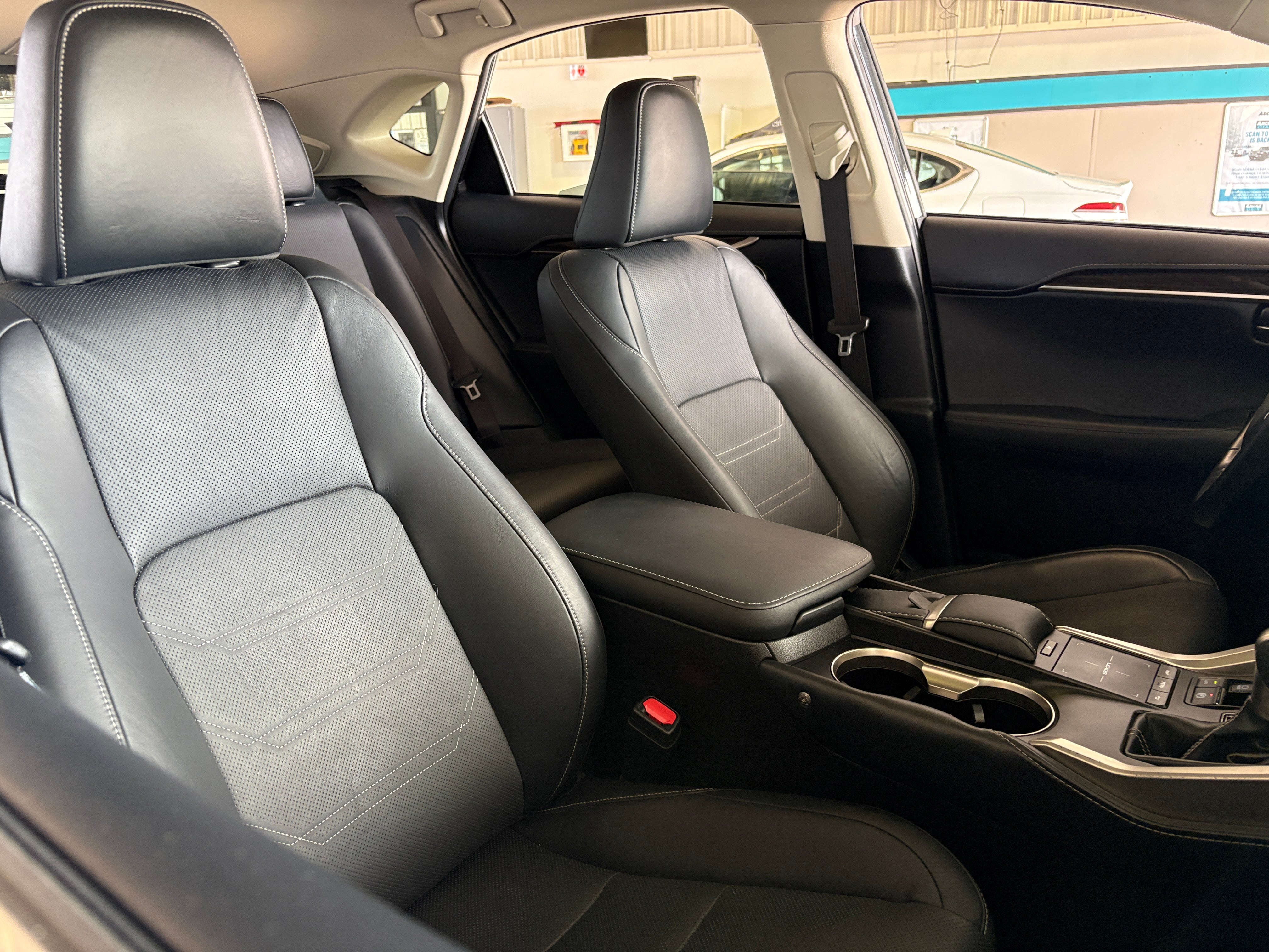 2020 Lexus NX 300 Luxury - Photo 3