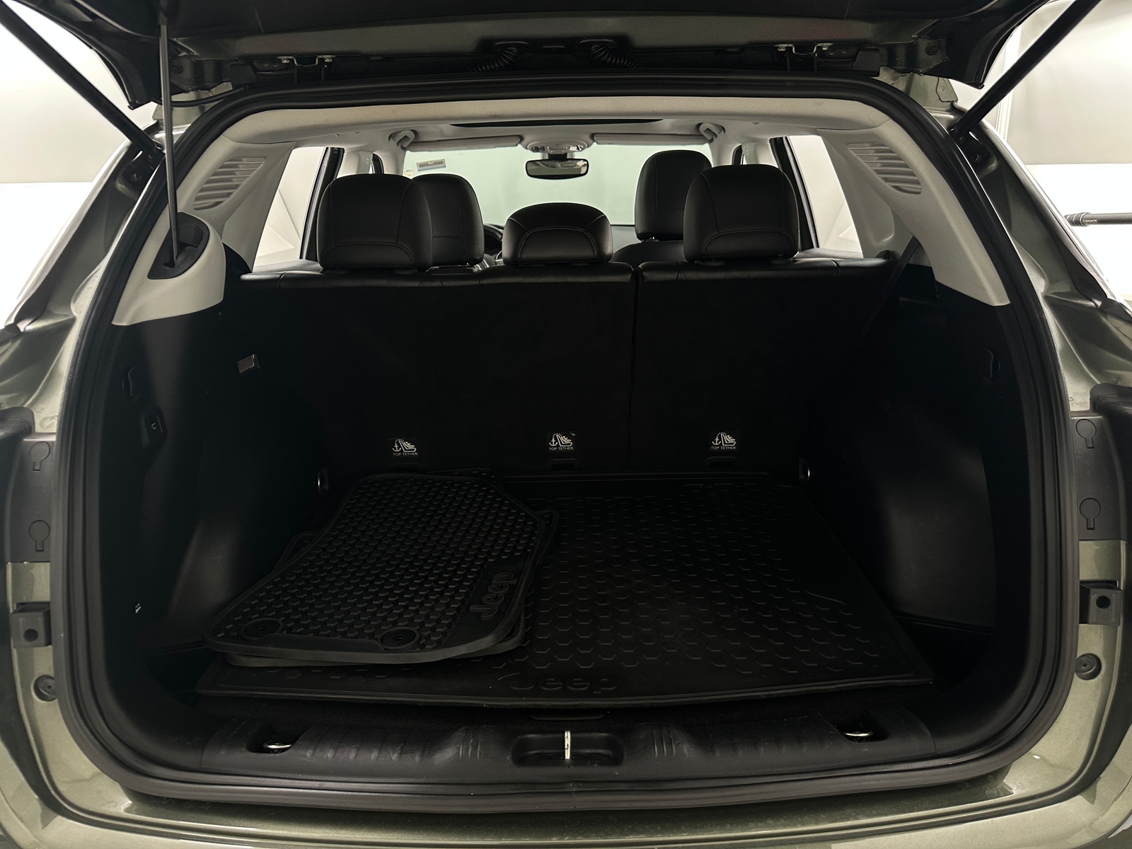 Thumbnail: 2018 Jeep Compass - 7