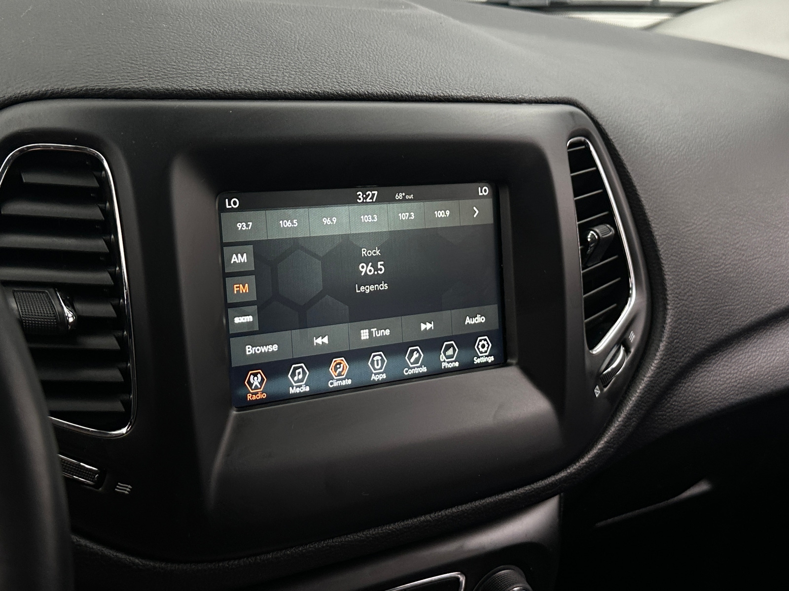 Thumbnail: 2018 Jeep Compass - 4