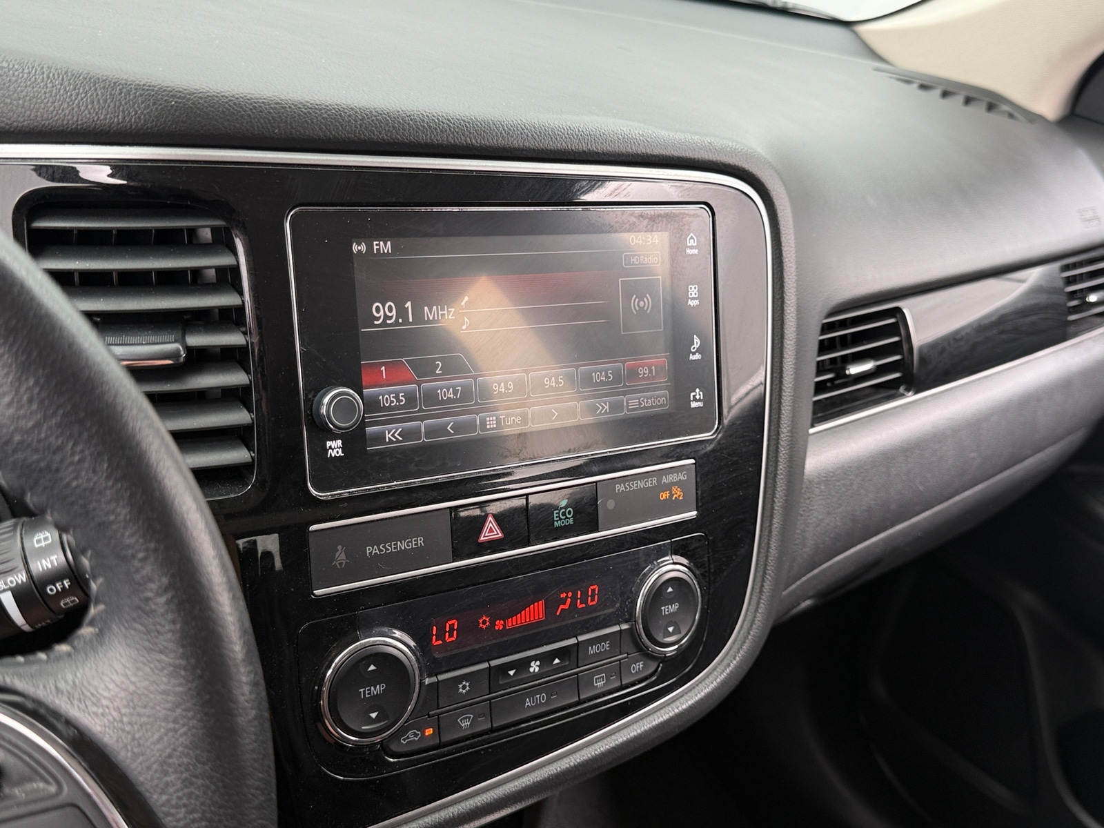Thumbnail: 2019 Mitsubishi Outlander - 4