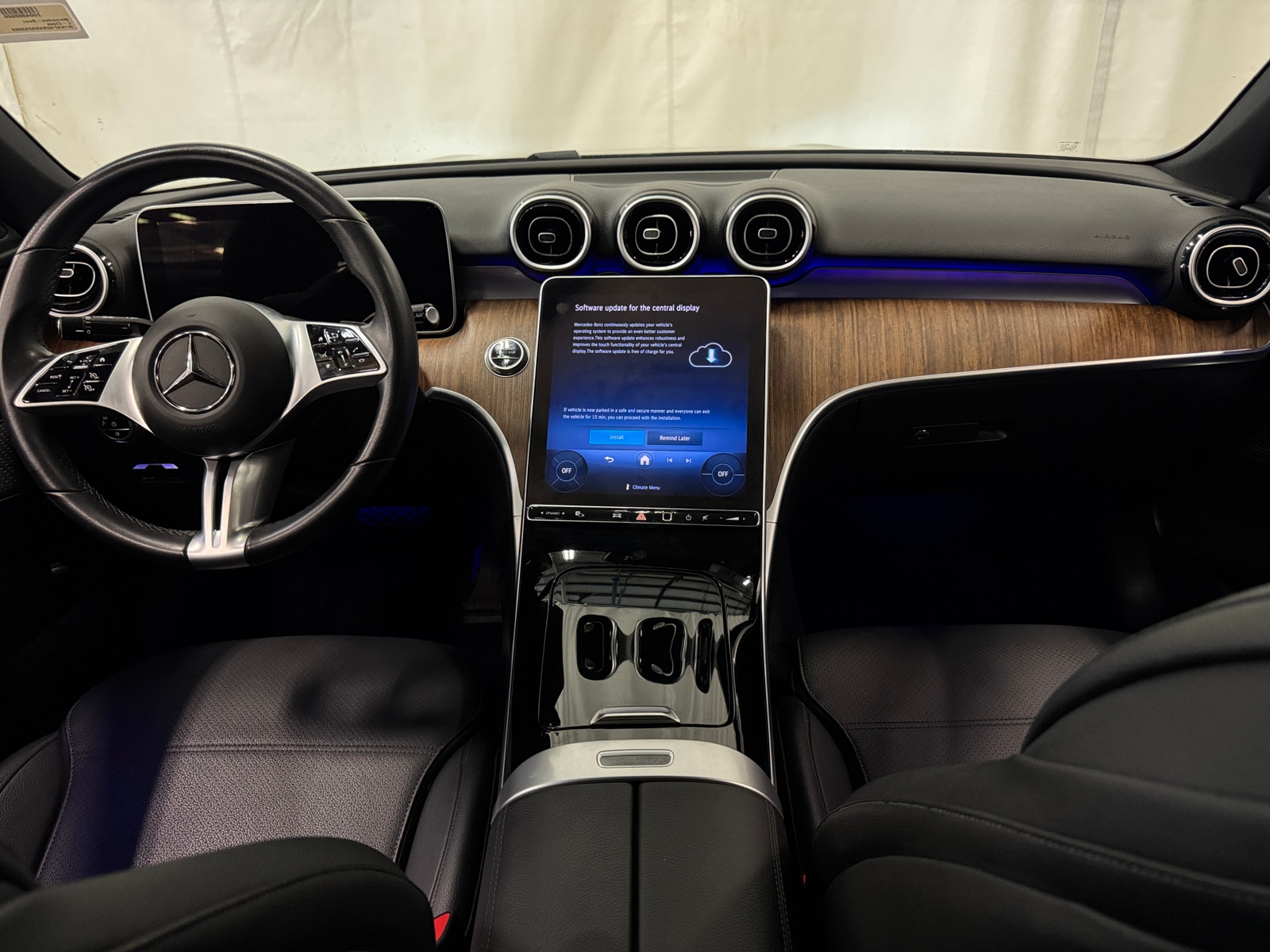 Thumbnail: 2025 Mercedes-Benz C-Class - 2