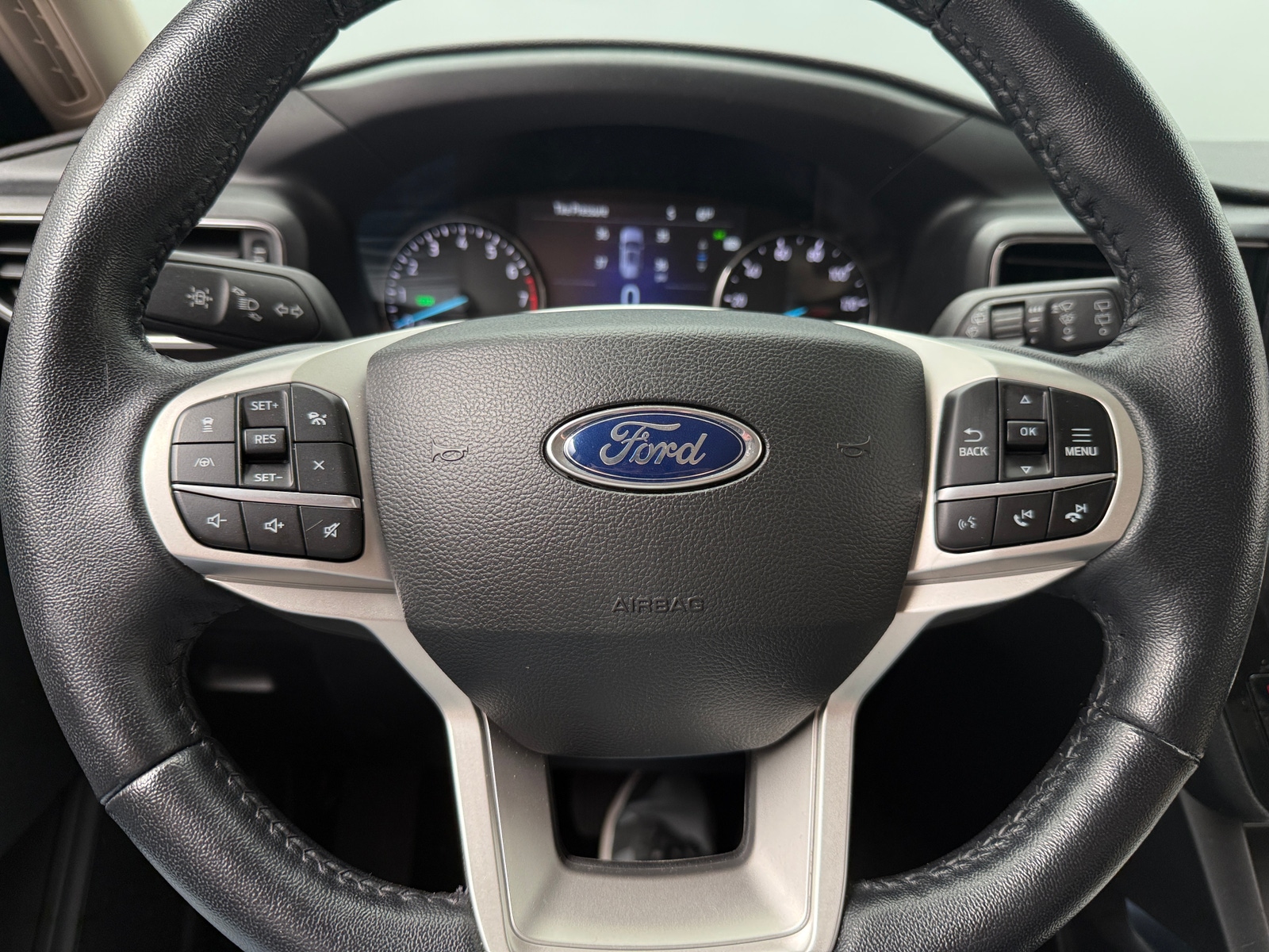 Thumbnail: 2022 Ford Explorer - 4