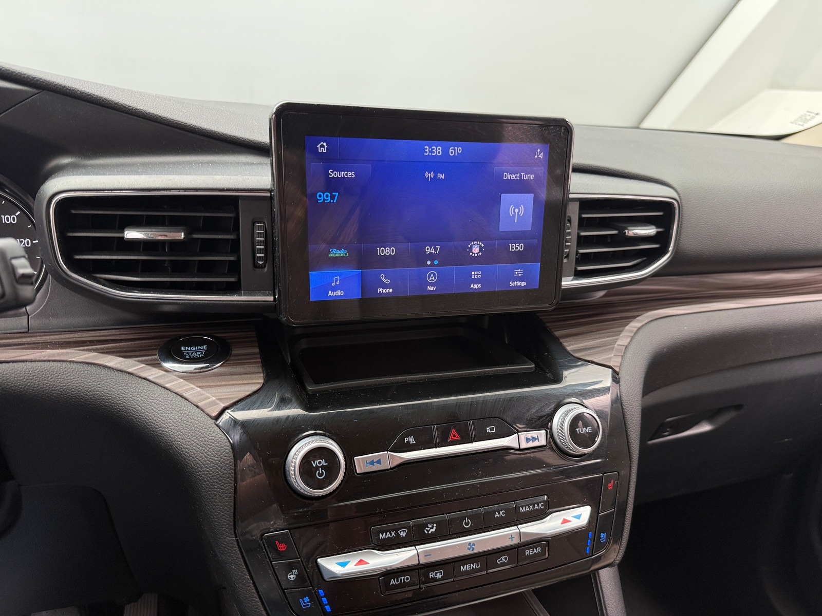 Thumbnail: 2022 Ford Explorer - 3