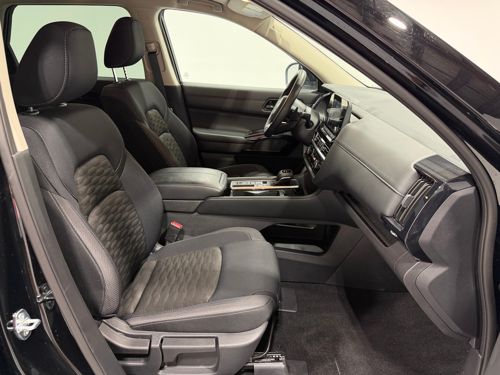Thumbnail: 2025 Nissan Pathfinder - 2