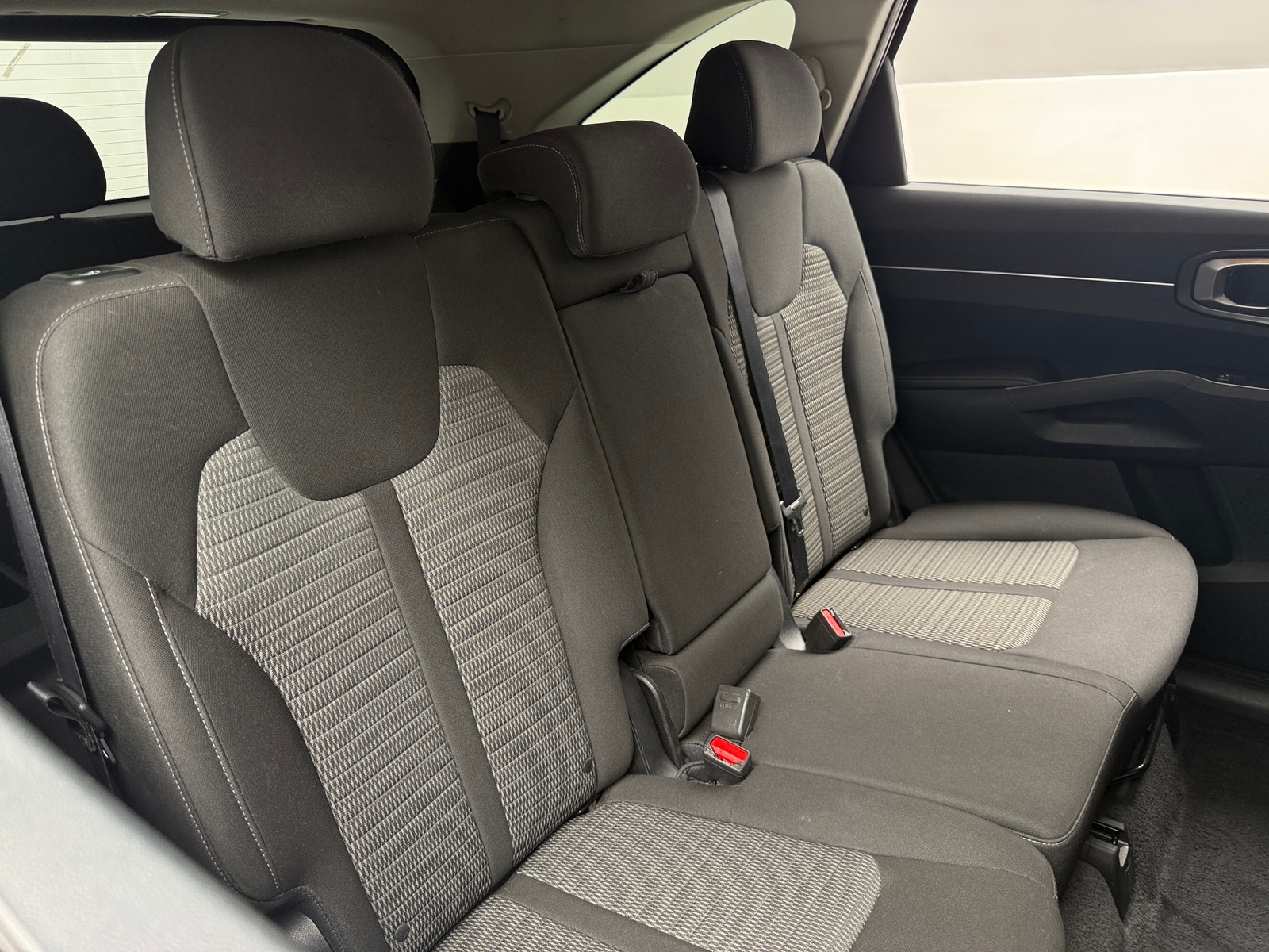 Thumbnail: 2023 Kia Sorento - 6