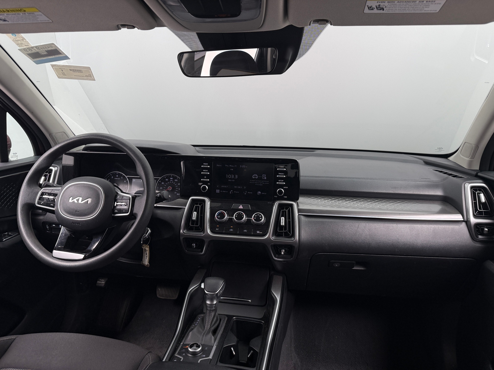 Thumbnail: 2023 Kia Sorento - 3
