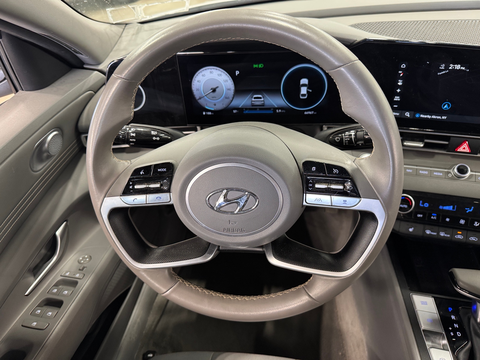 Thumbnail: 2023 Hyundai Elantra - 5