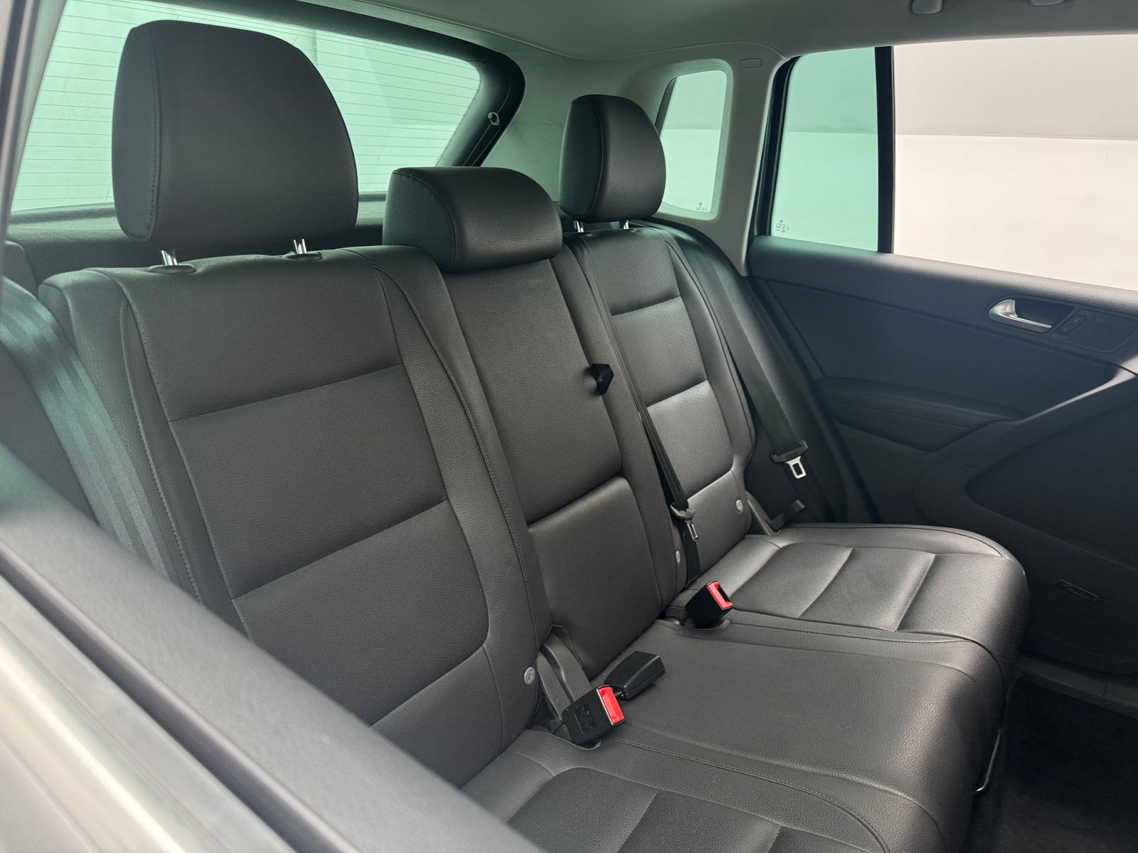 Thumbnail: 2014 Volkswagen Tiguan - 6