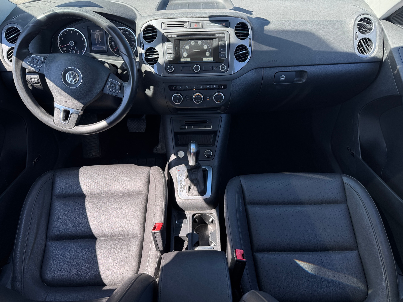 Thumbnail: 2014 Volkswagen Tiguan - 3