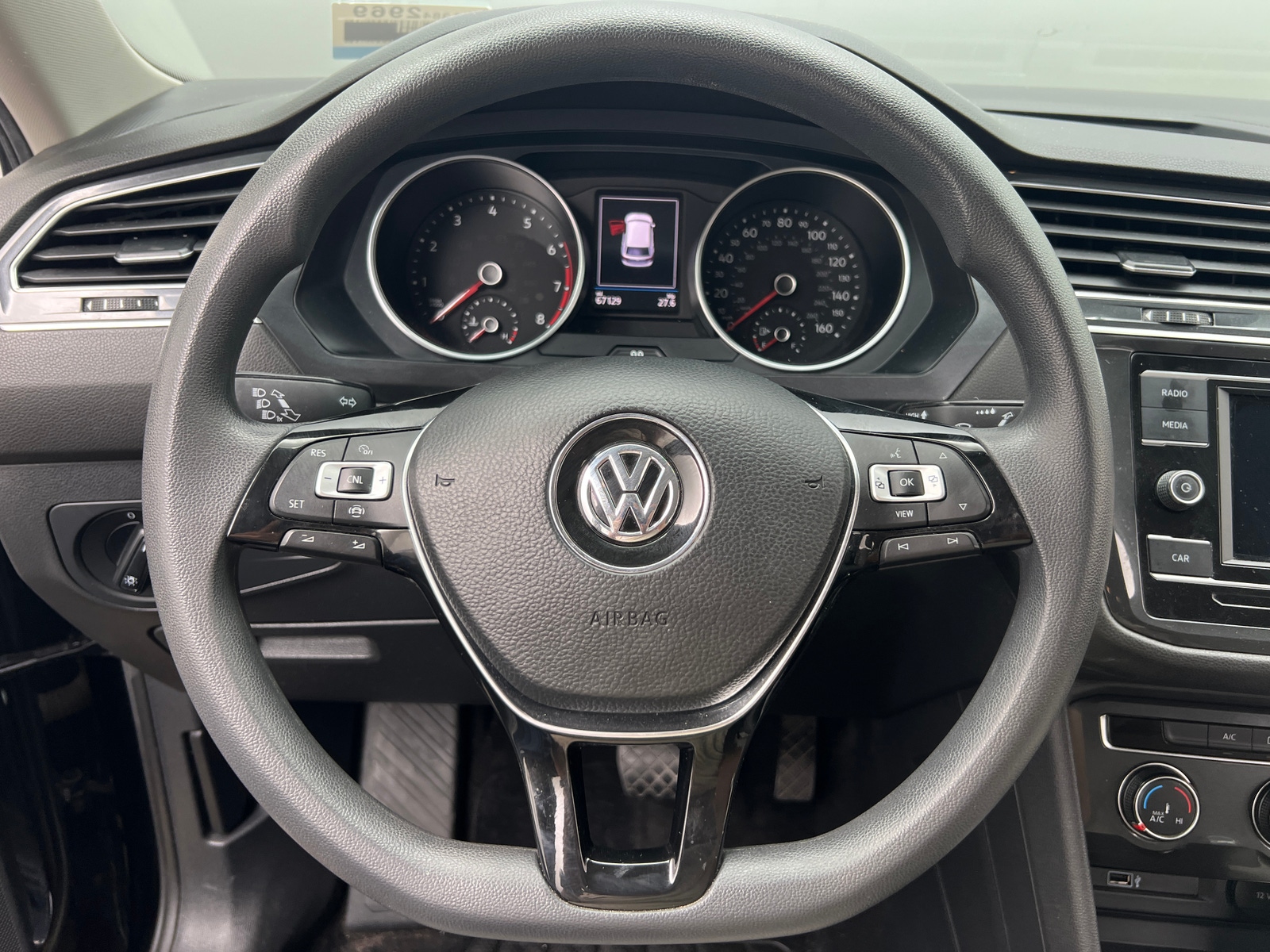 Thumbnail: 2019 Volkswagen Tiguan - 5