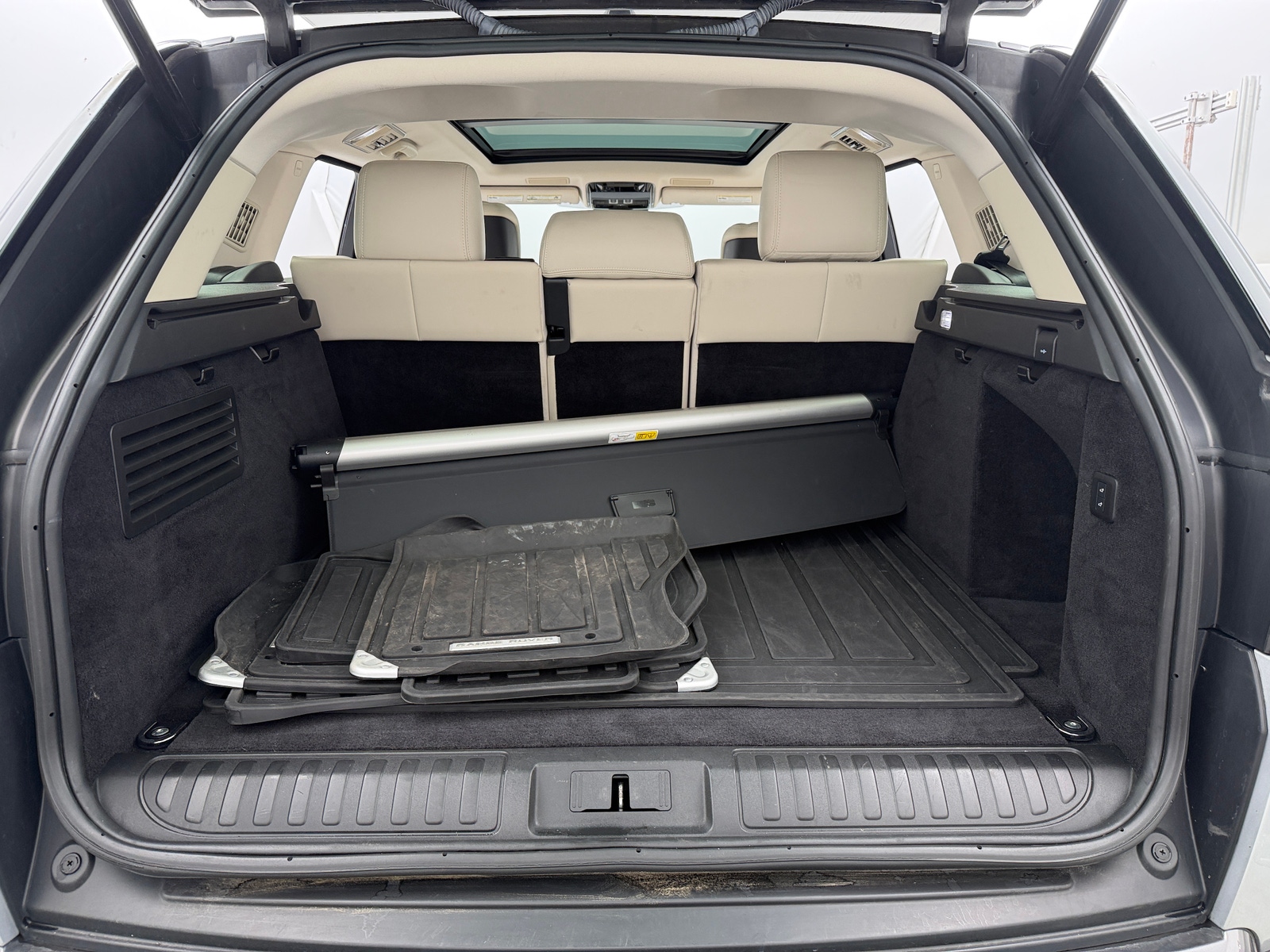 Thumbnail: 2020 Land Rover Range Rover Sport - 6