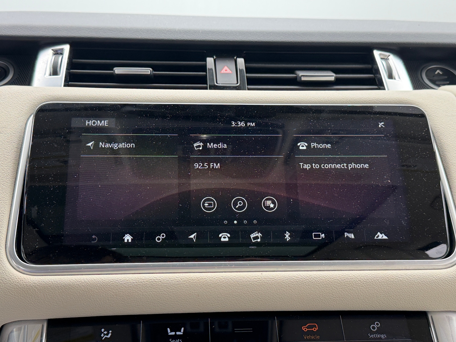 Thumbnail: 2020 Land Rover Range Rover Sport - 3