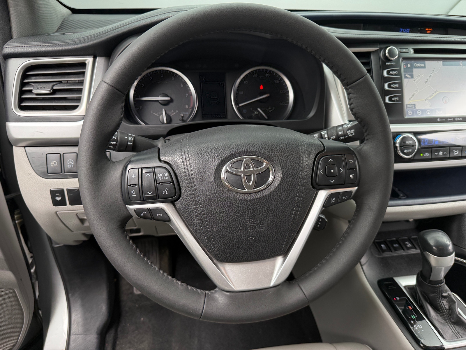Thumbnail: 2017 Toyota Highlander - 4