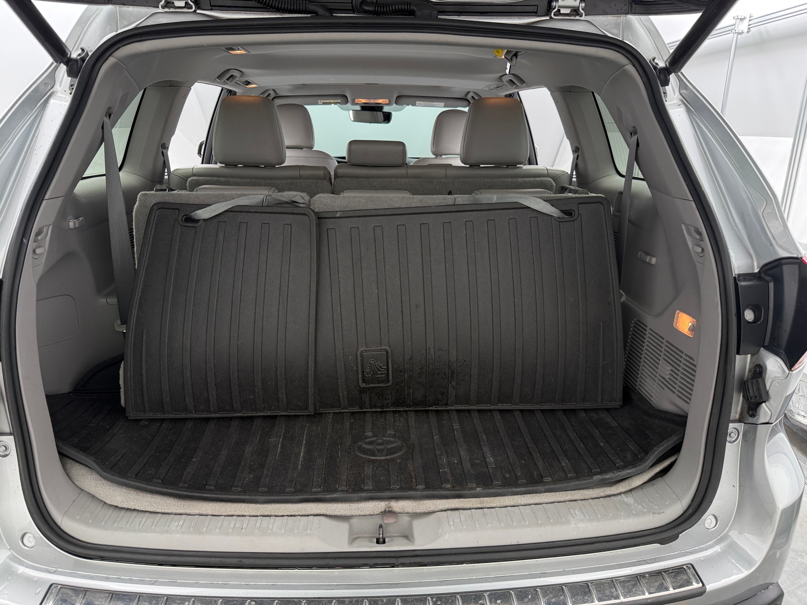 Thumbnail: 2017 Toyota Highlander - 6