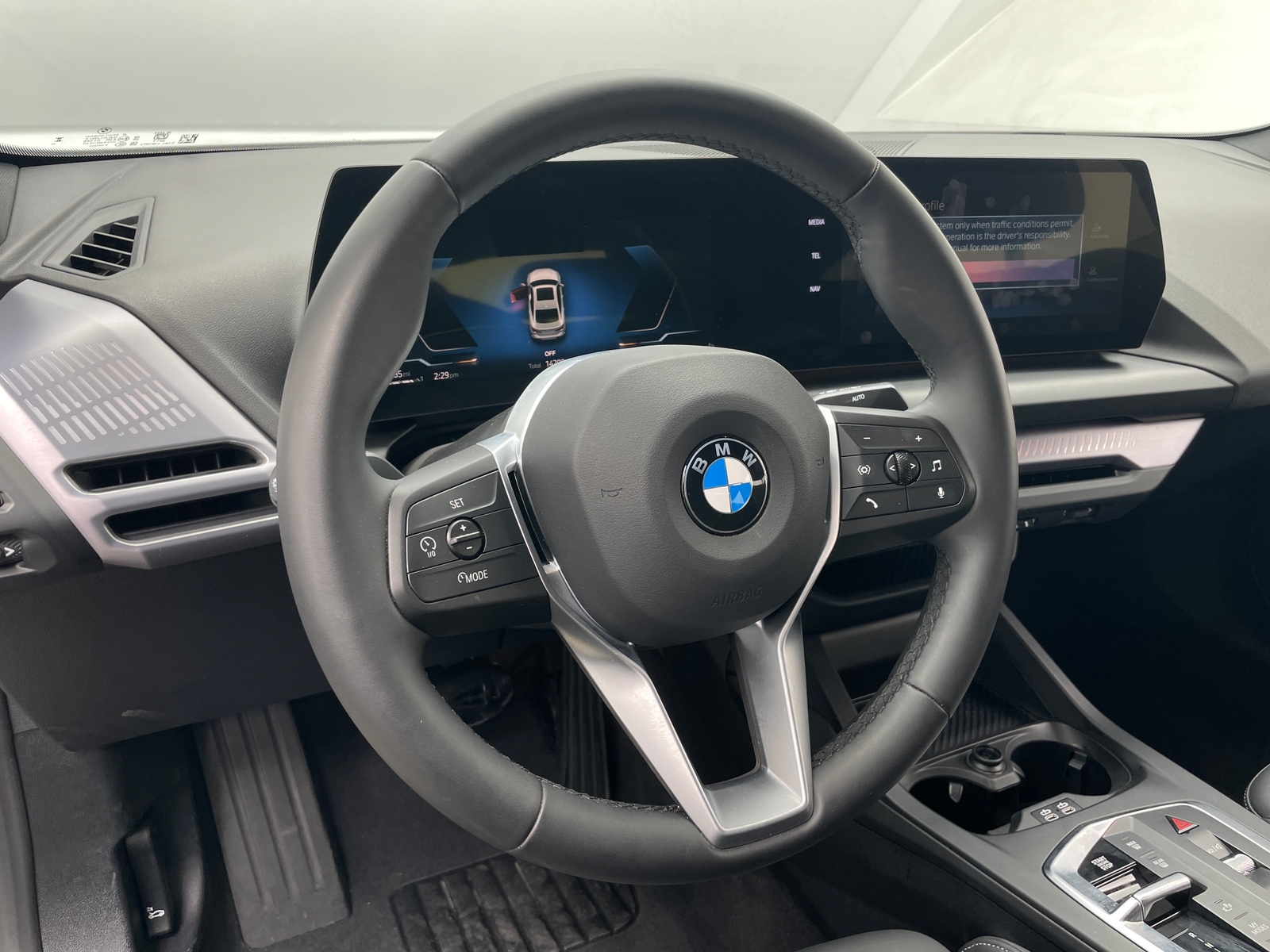 Thumbnail: 2025 BMW 2 Series - 4