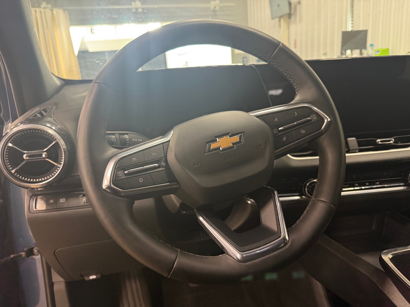 Thumbnail: 2025 Chevrolet Equinox - 5