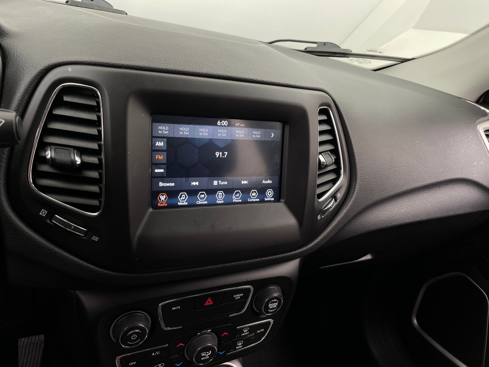 Thumbnail: 2018 Jeep Compass - 4