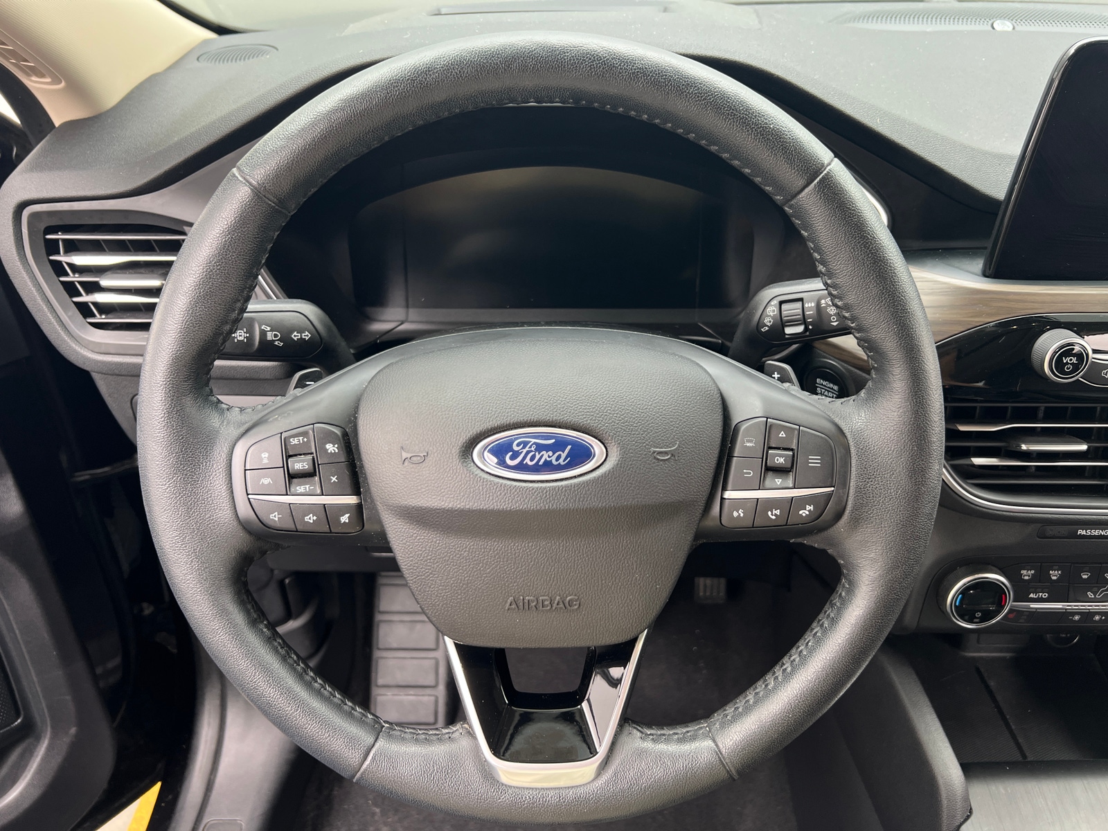 Thumbnail: 2020 Ford Escape - 4