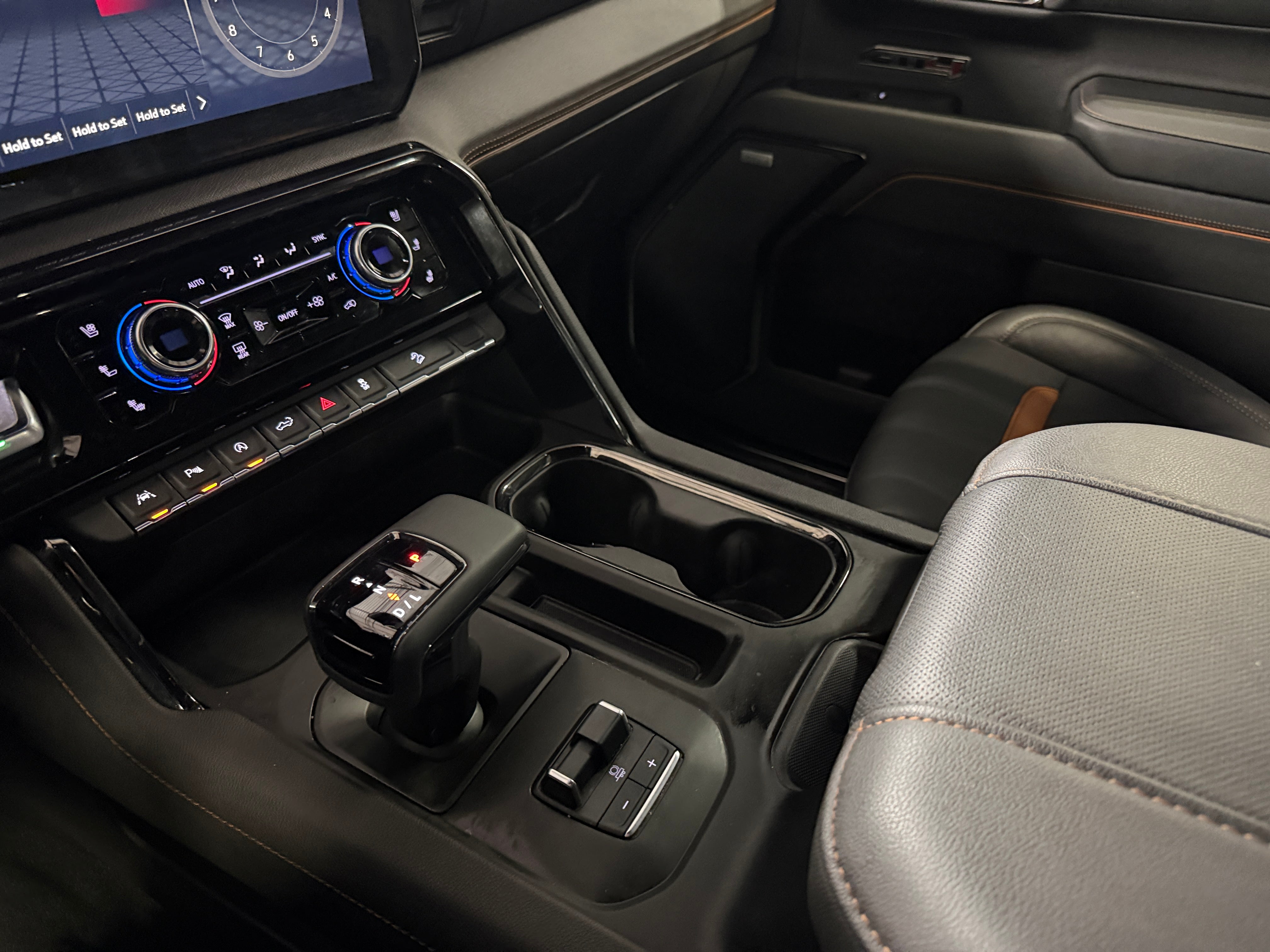 2024 GMC Sierra 1500 AT4 - Photo 7