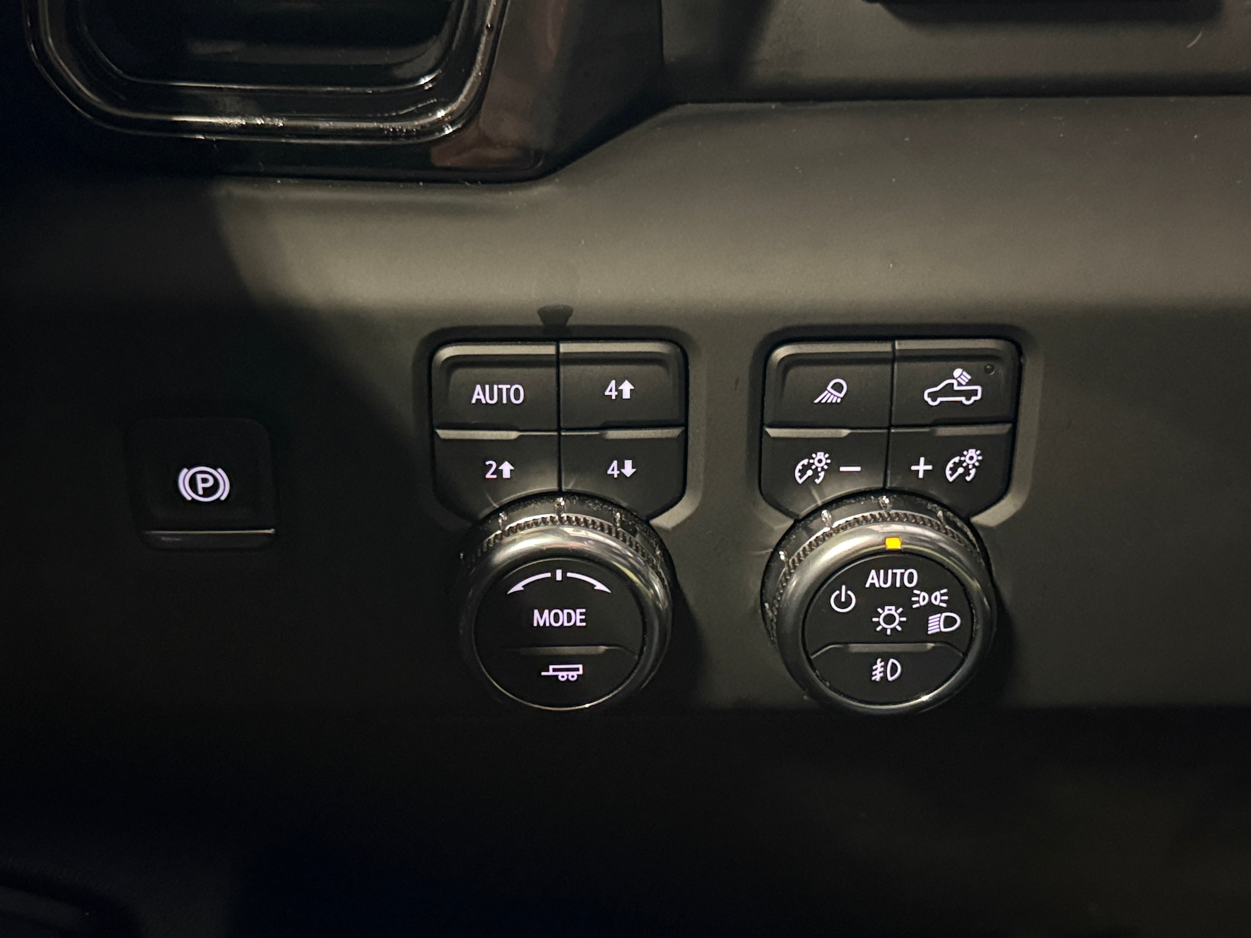 2024 GMC Sierra 1500 AT4 - Photo 4