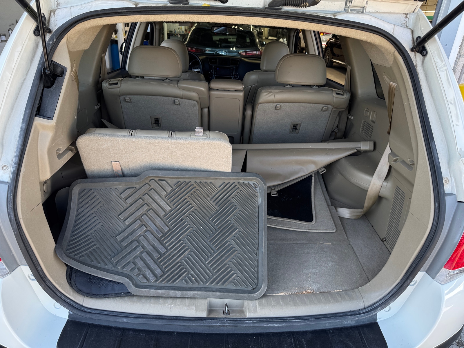 Thumbnail: 2013 Toyota Highlander - 6