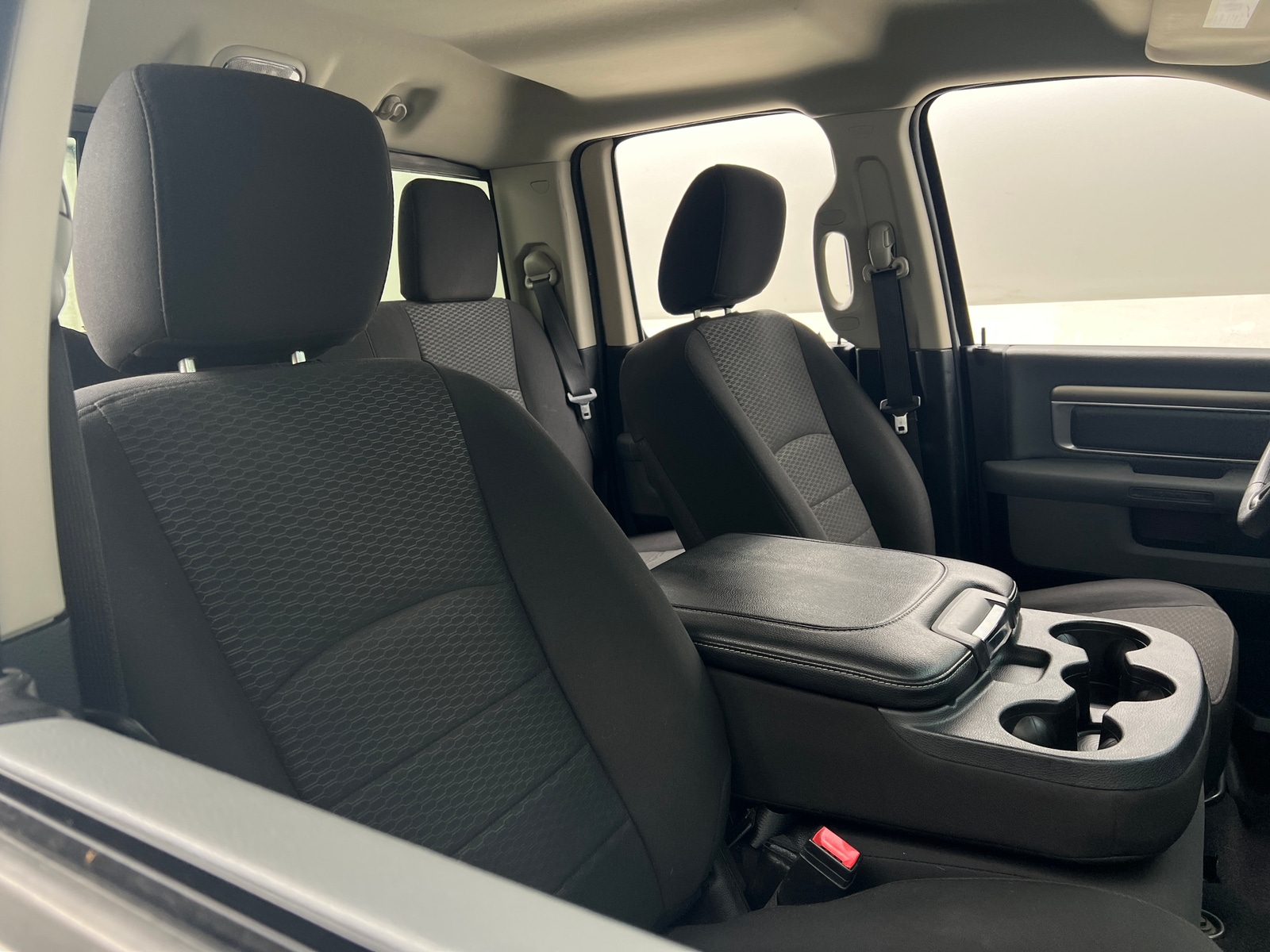 Thumbnail: 2020 RAM 1500 Classic - 2