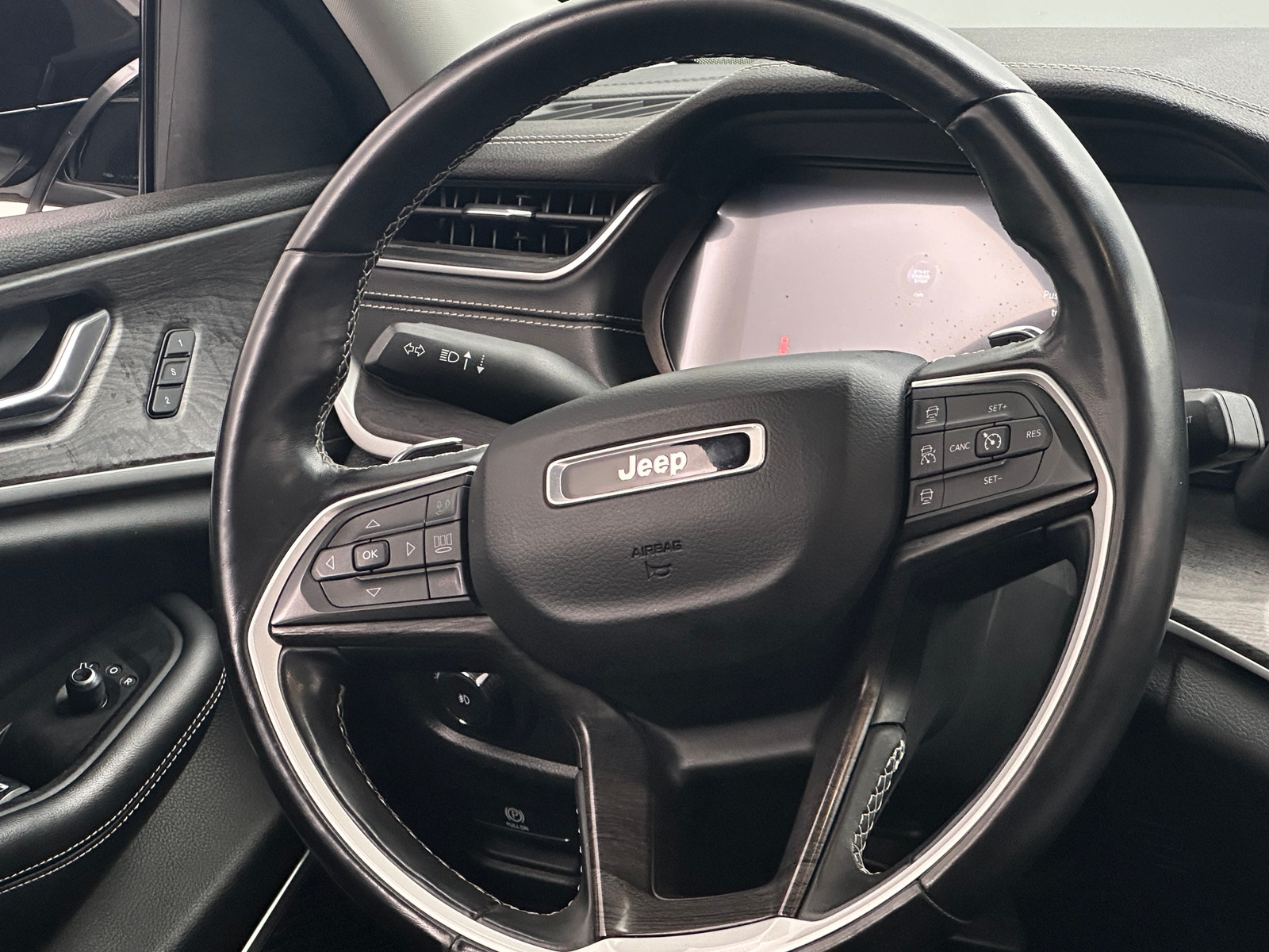 Thumbnail: 2021 Jeep Grand Cherokee L - 4